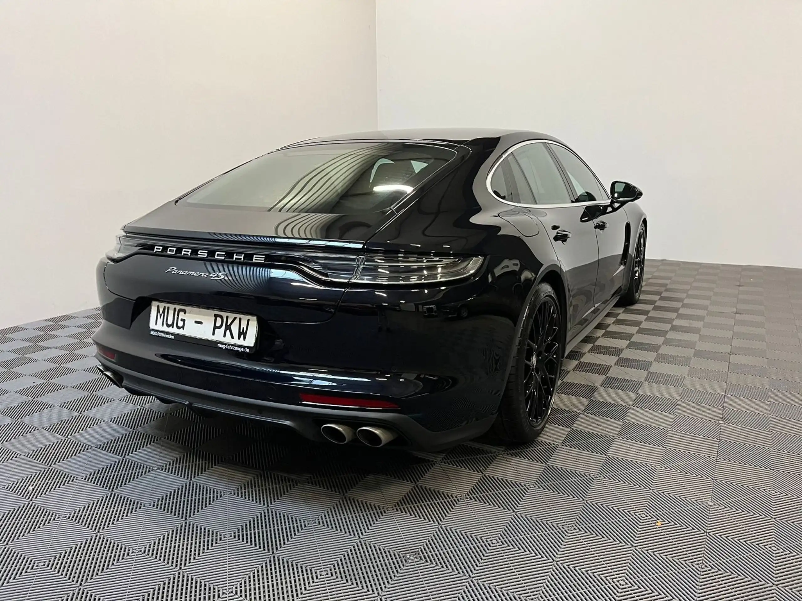 Porsche - Panamera