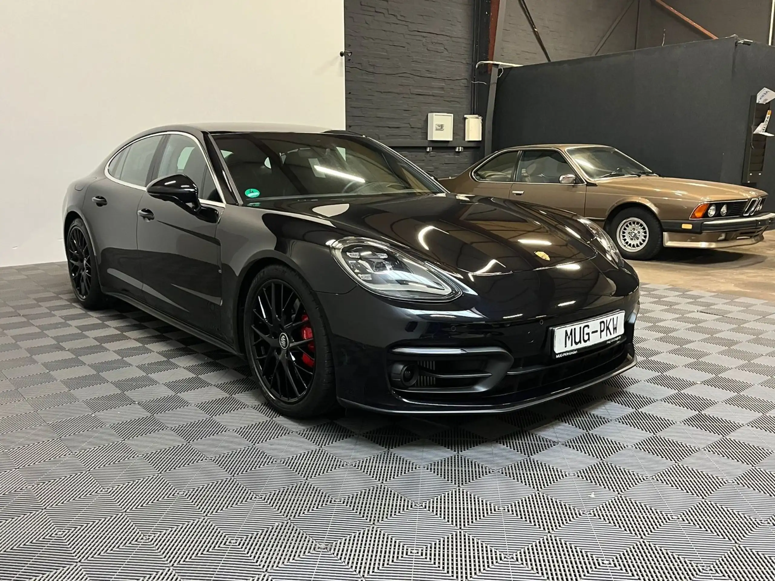 Porsche - Panamera