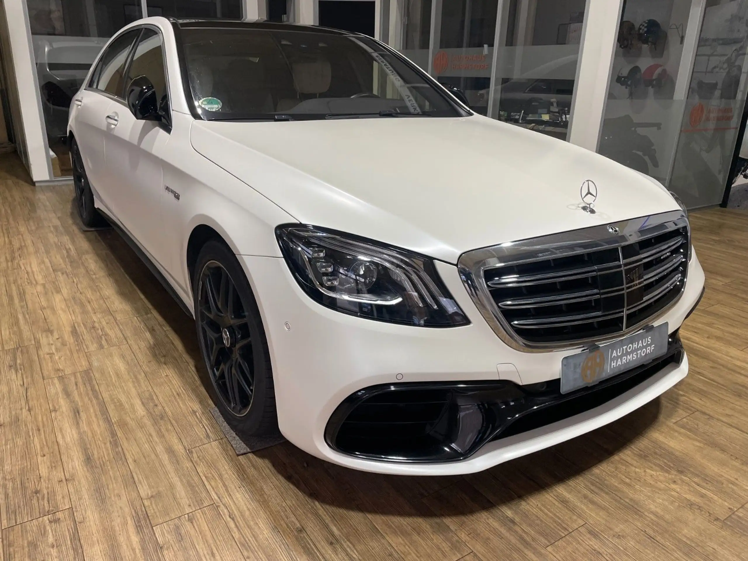 Mercedes-Benz - S 63 AMG