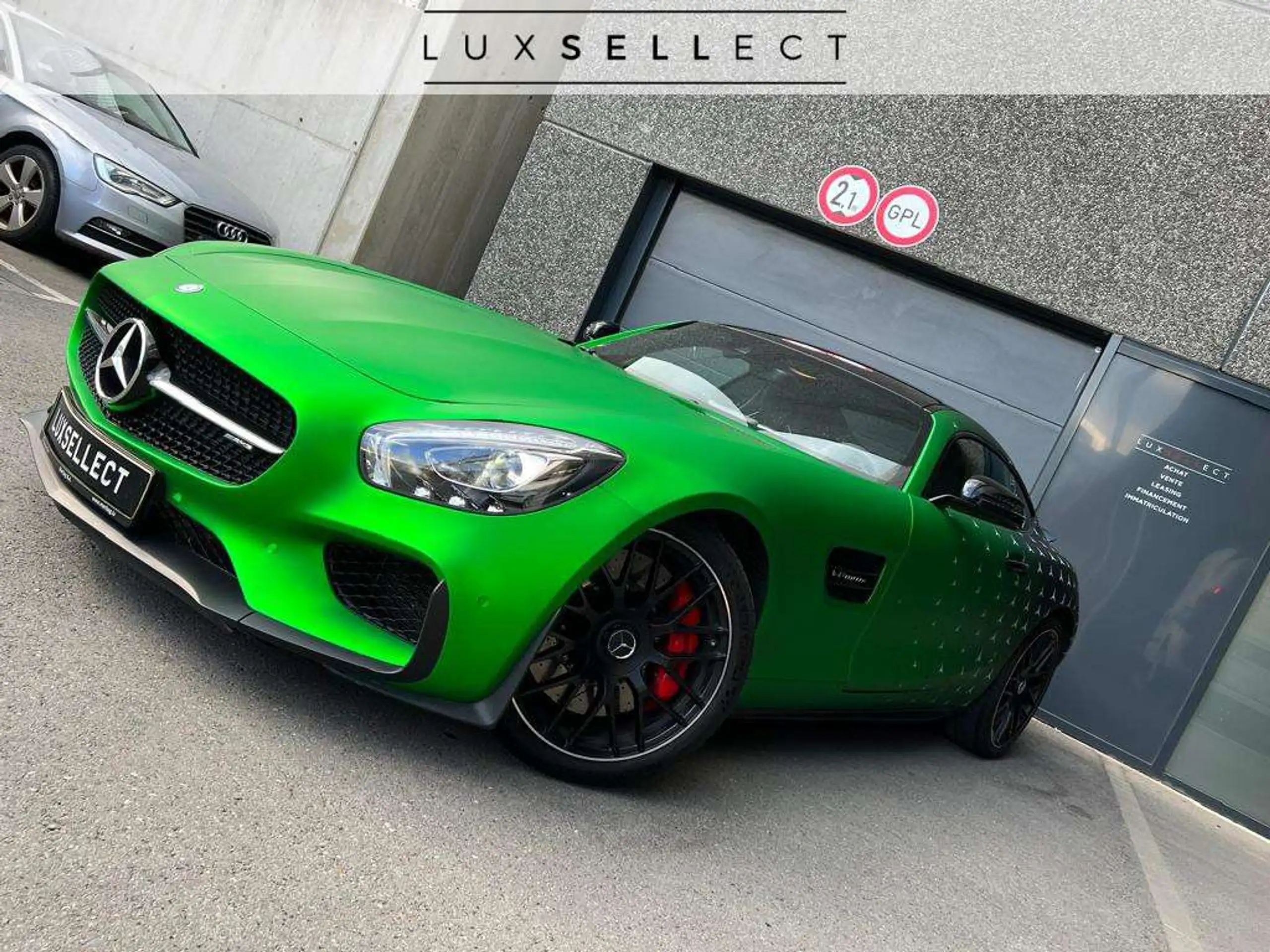 Mercedes-Benz - AMG GT