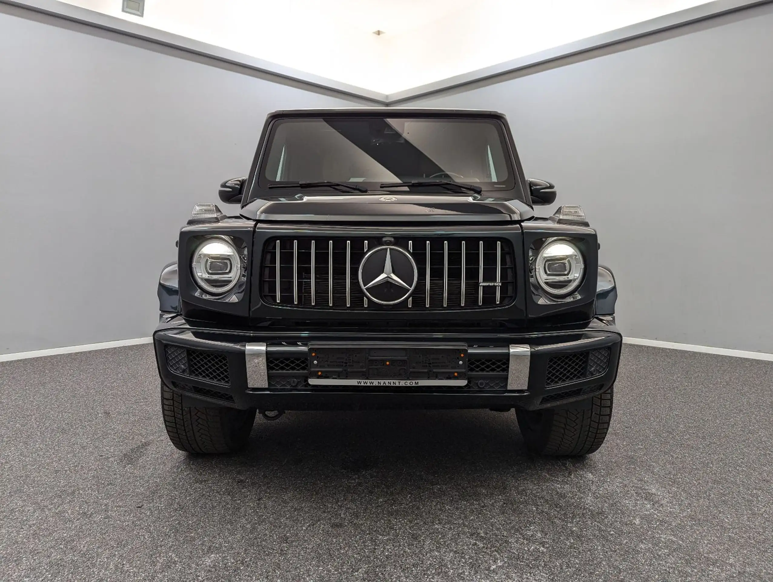 Mercedes-Benz - G 500