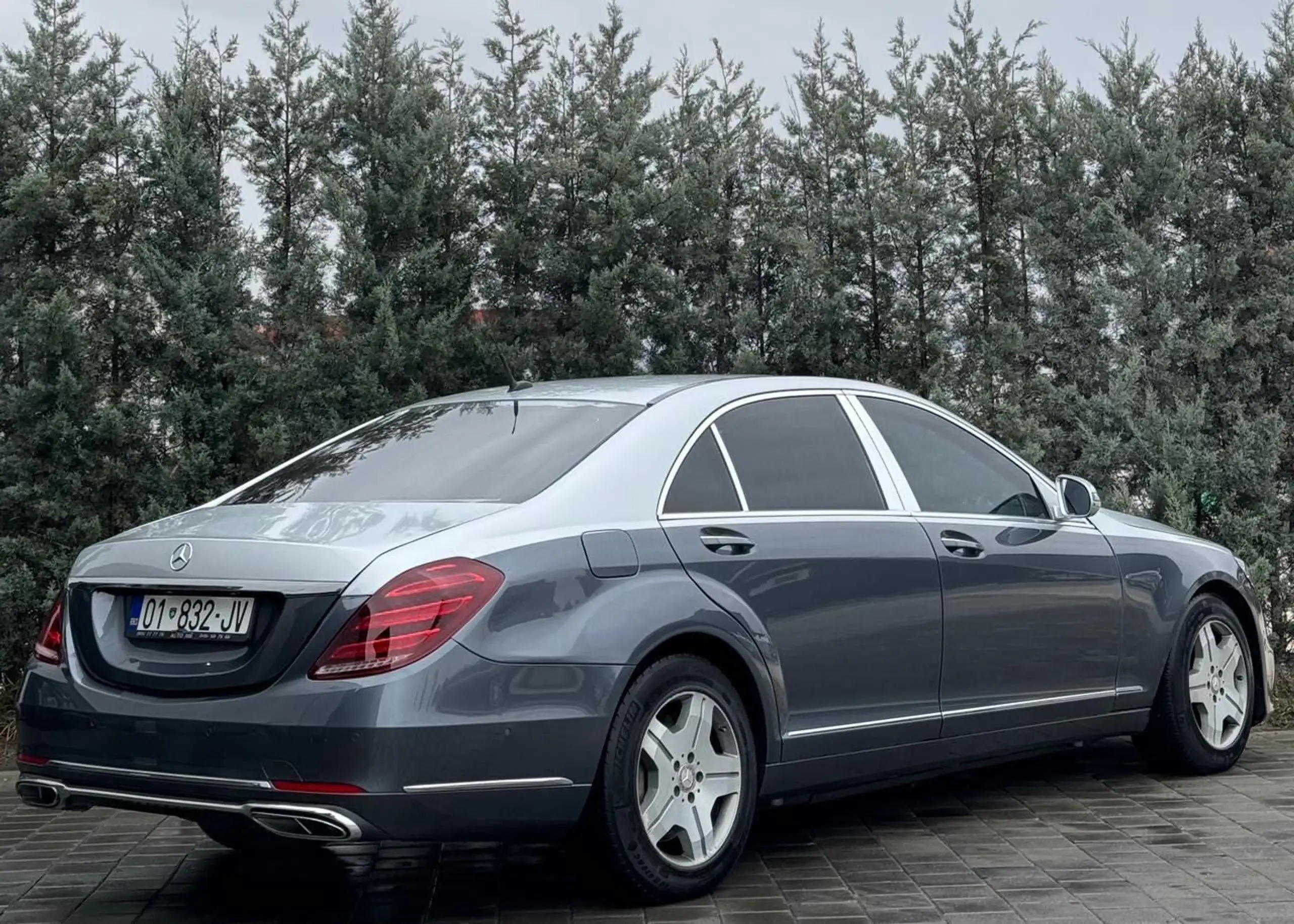 Mercedes-Benz - S 600