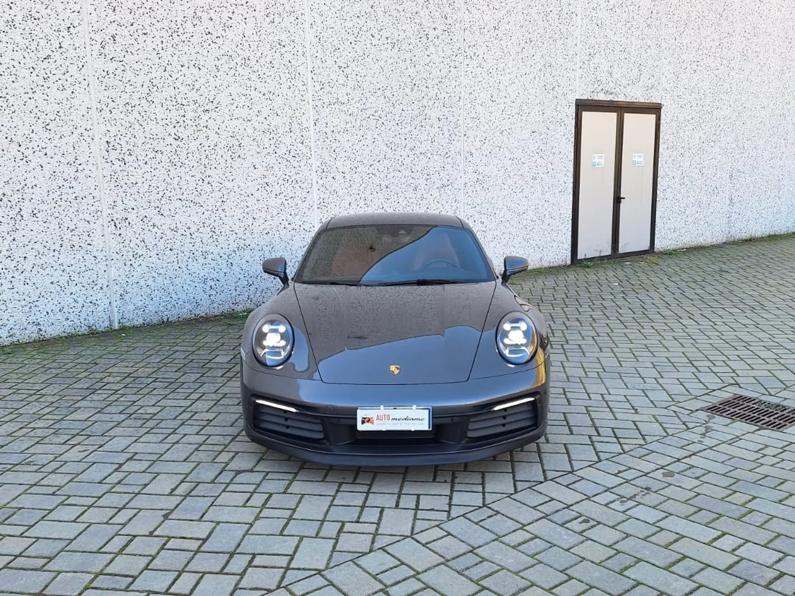 Porsche - 911