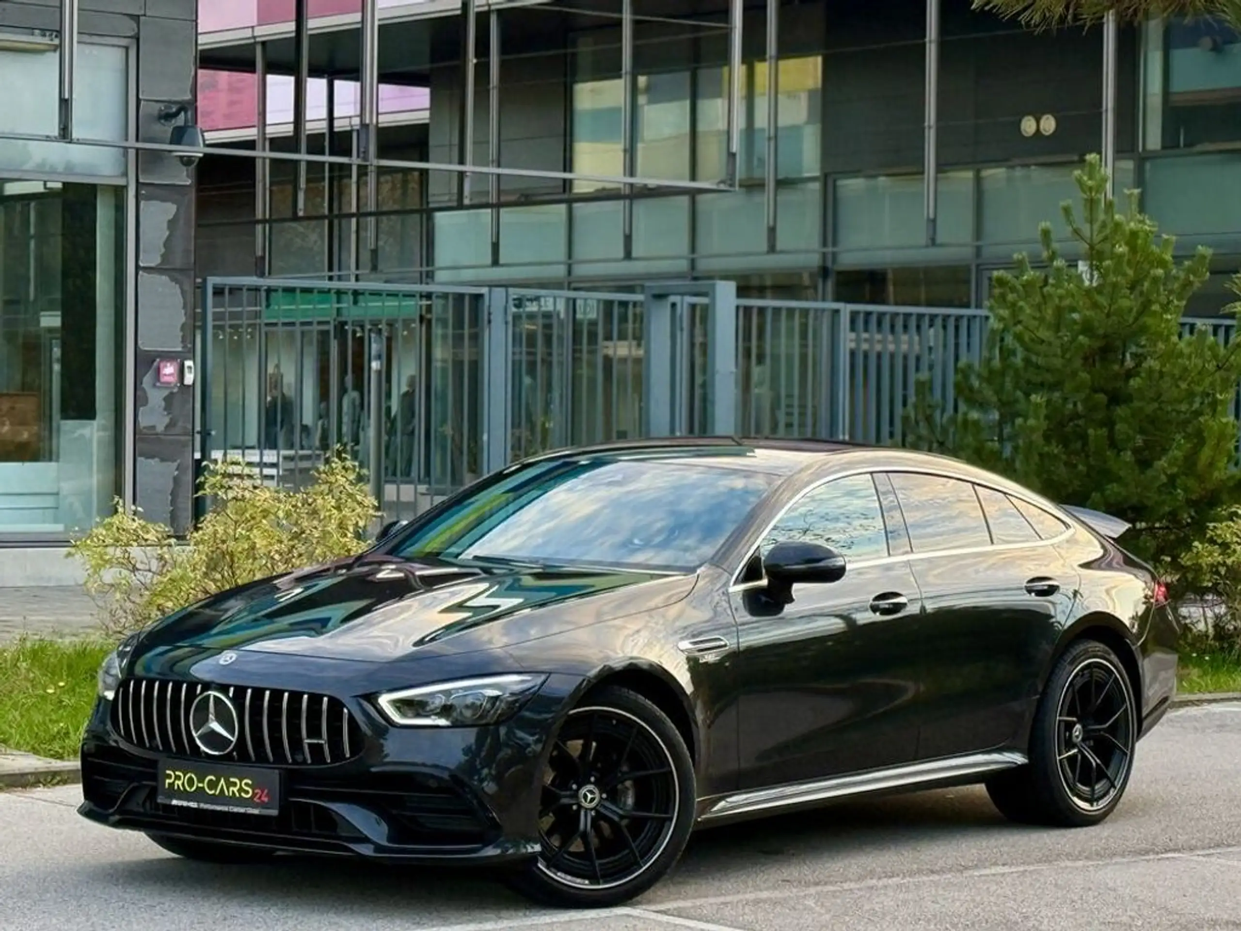 Mercedes-Benz - AMG GT