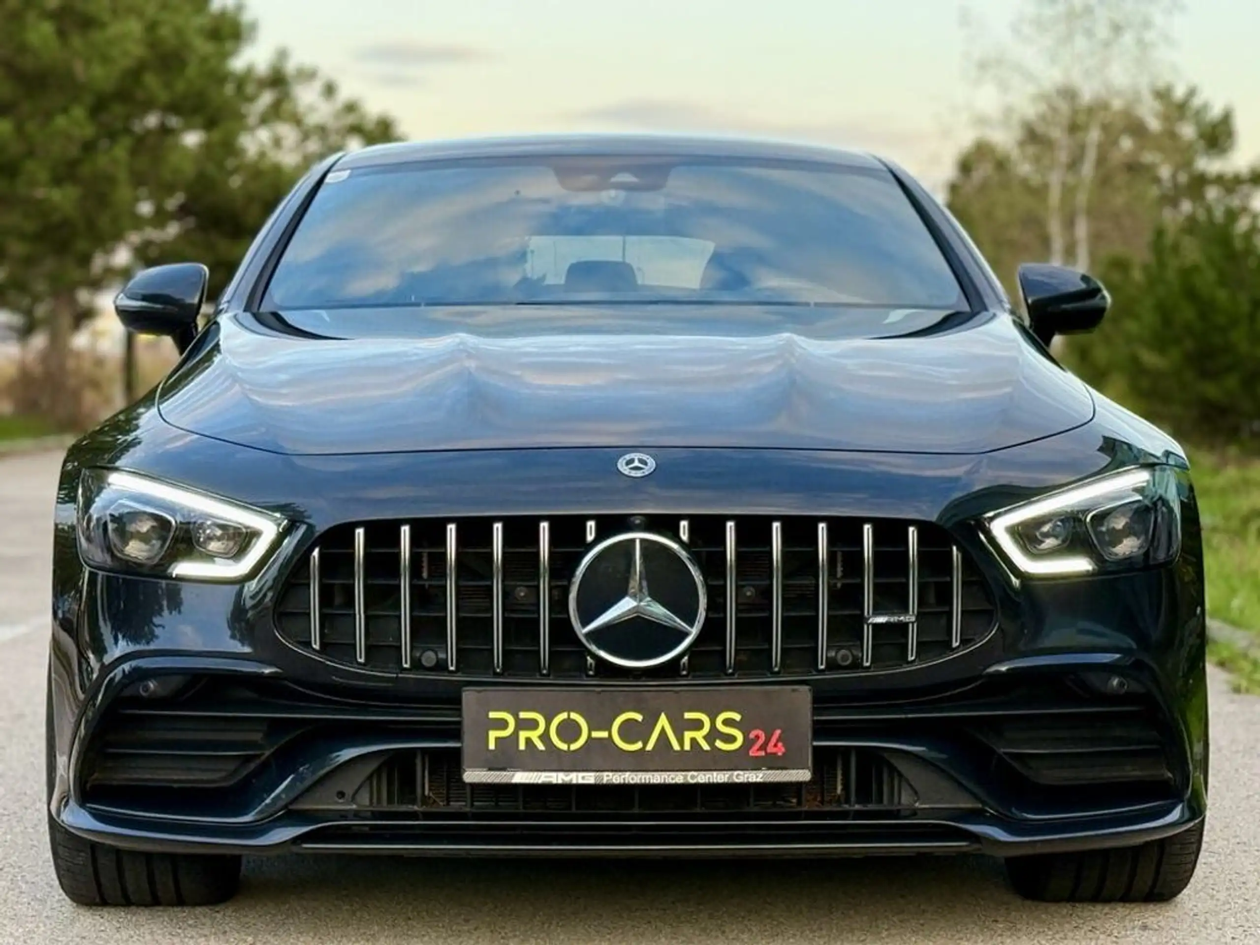 Mercedes-Benz - AMG GT