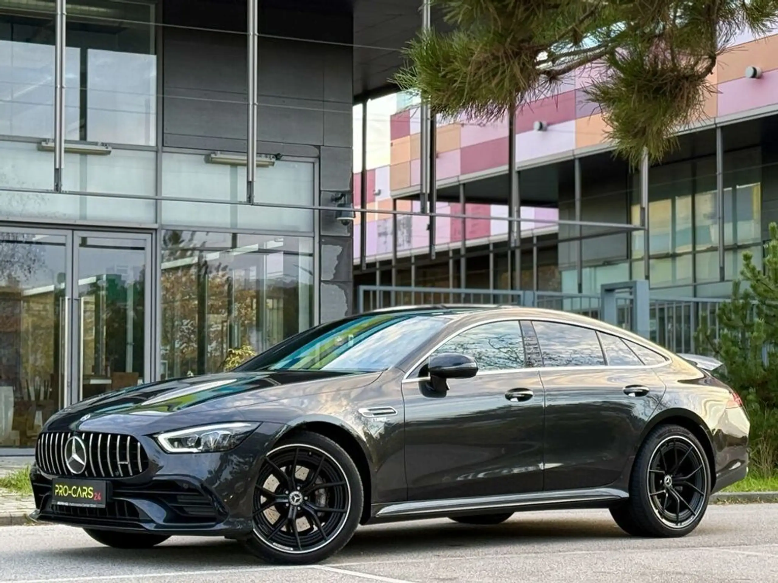 Mercedes-Benz - AMG GT