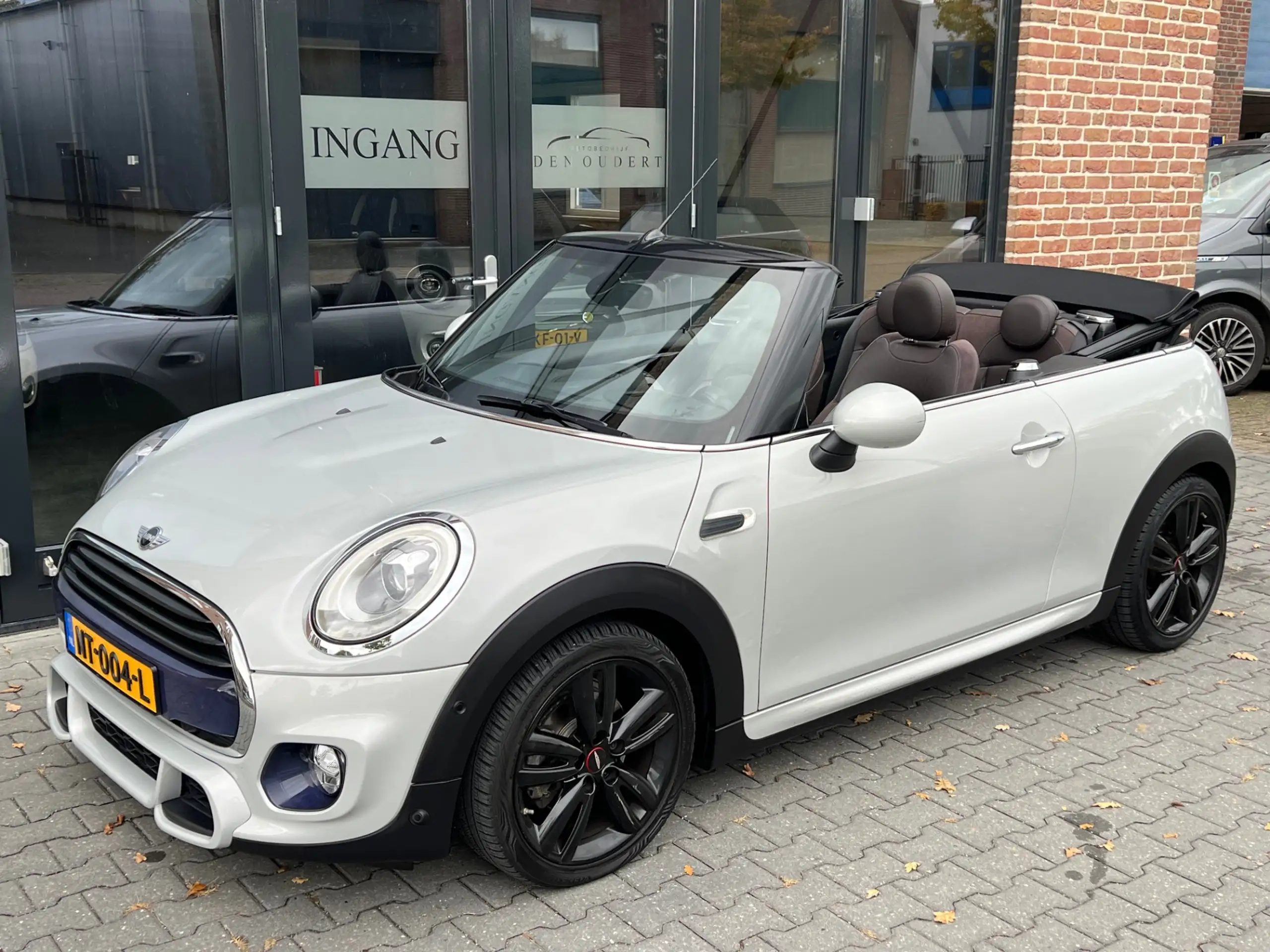 MINI - John Cooper Works Cabrio