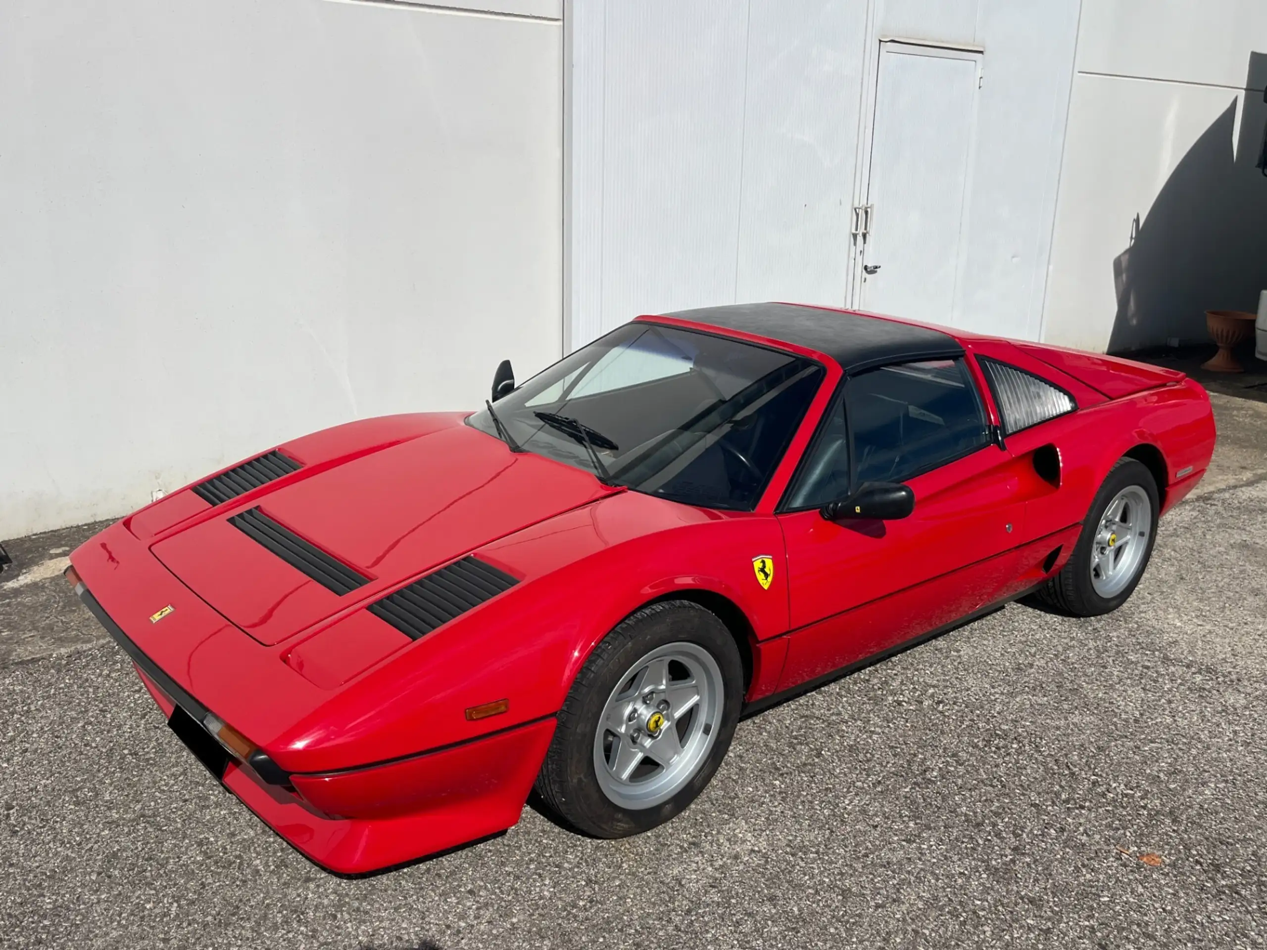 Ferrari - 208