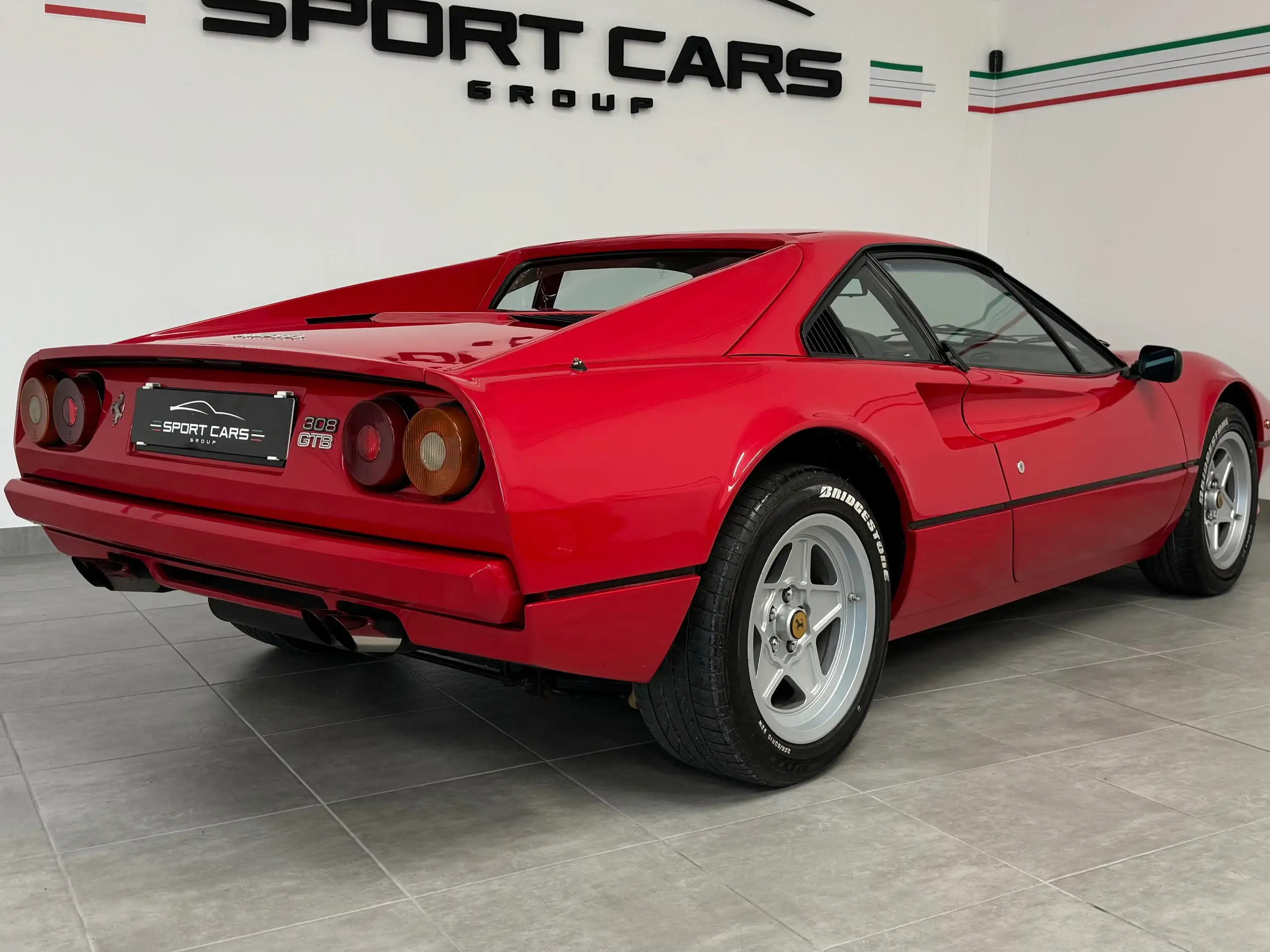 Ferrari - 208