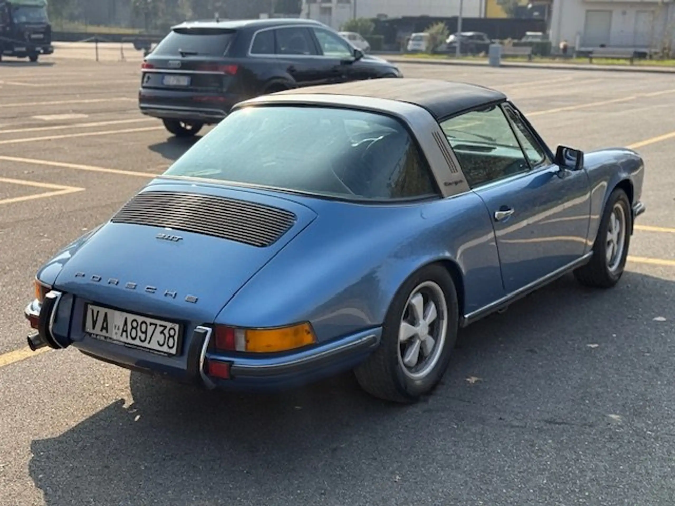 Porsche - 911