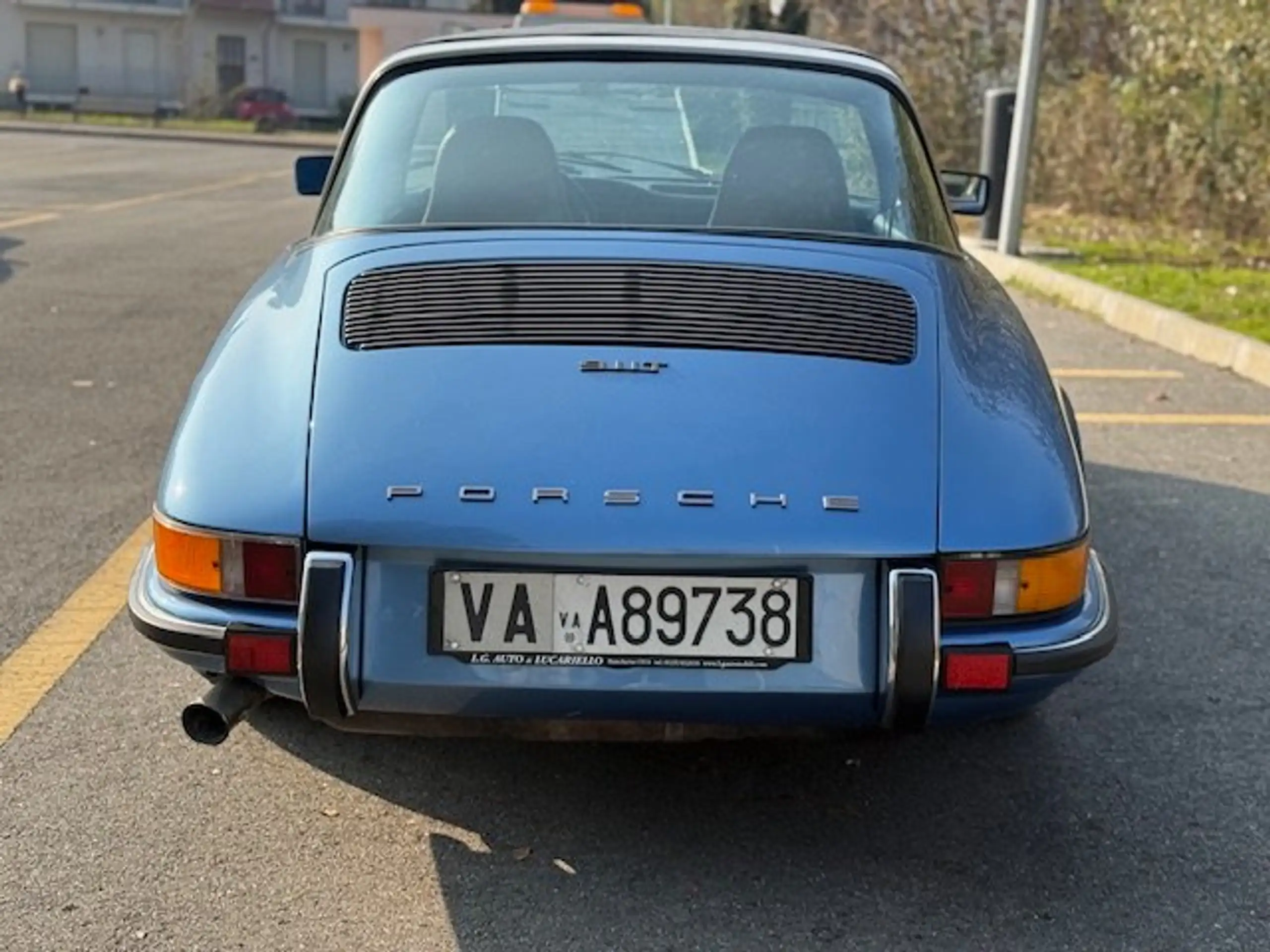 Porsche - 911