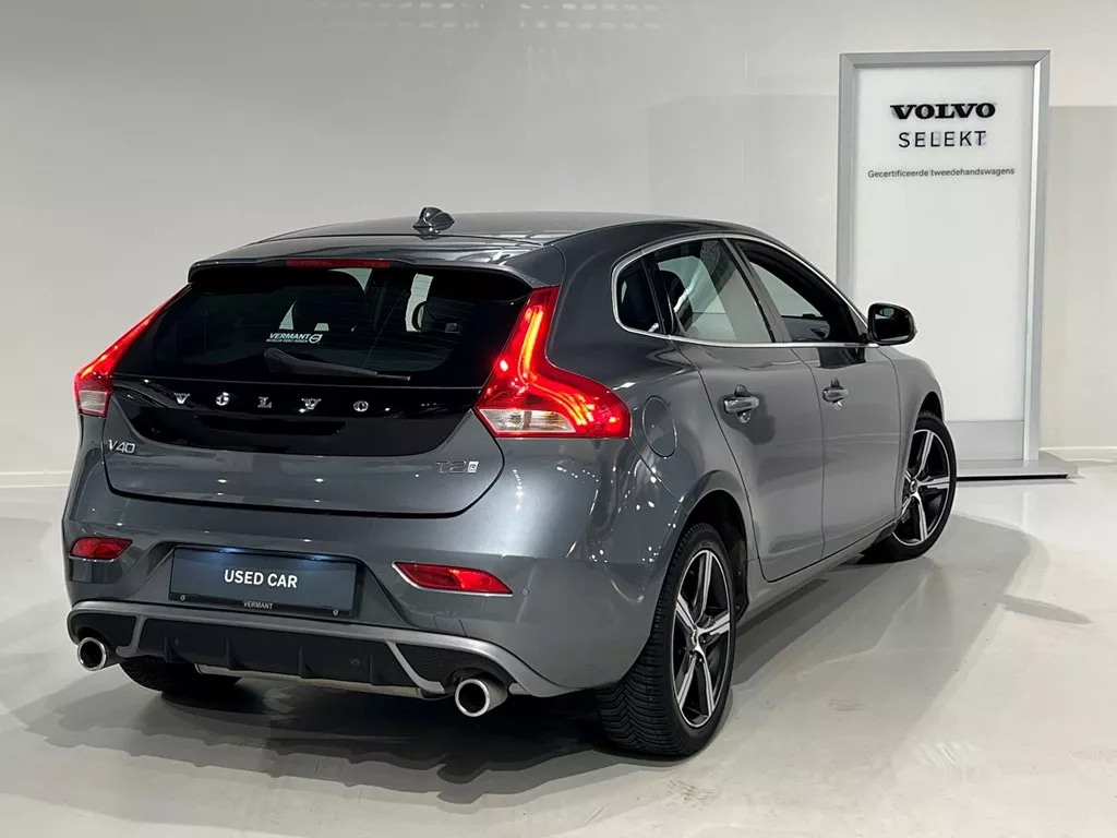 Volvo - V40