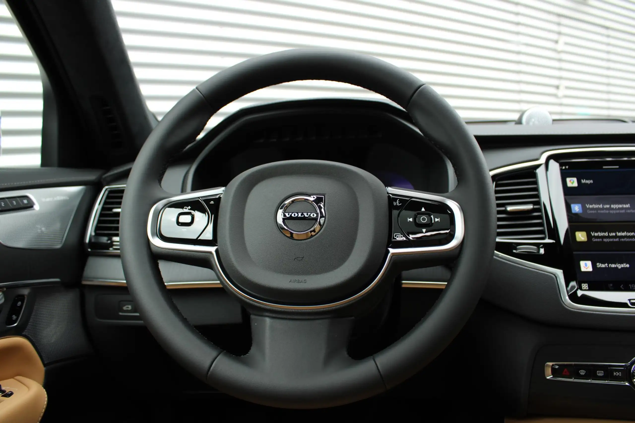 Volvo - XC90