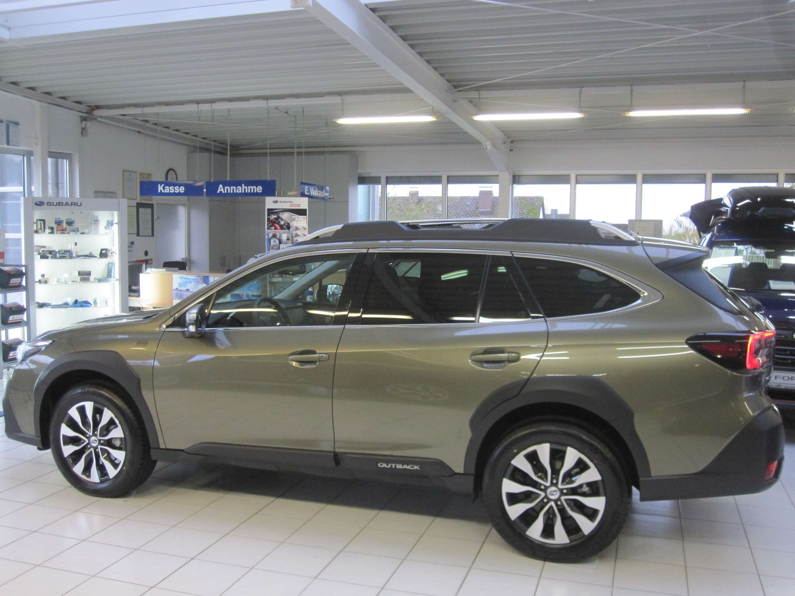 Subaru - OUTBACK