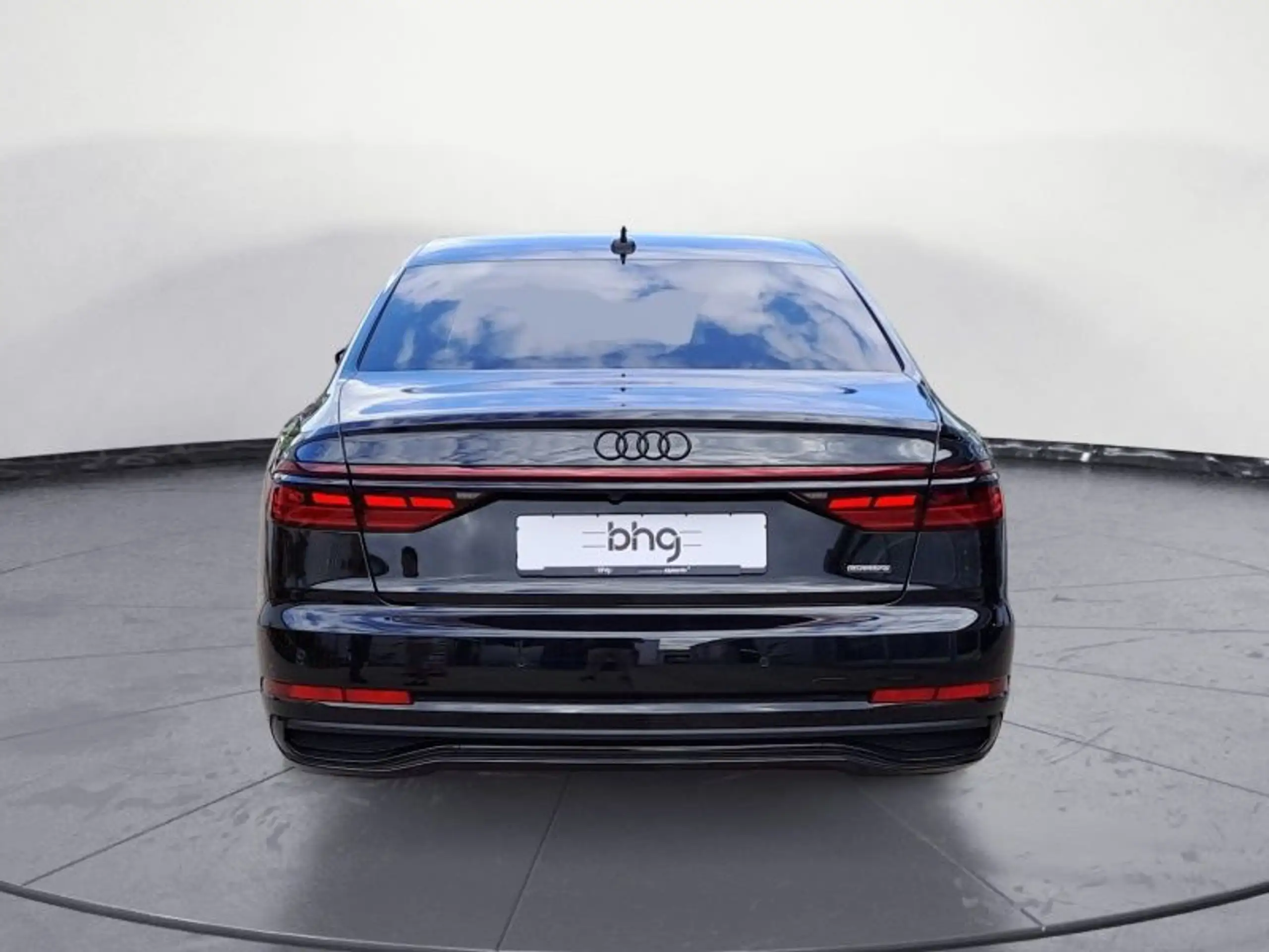 Audi - A8