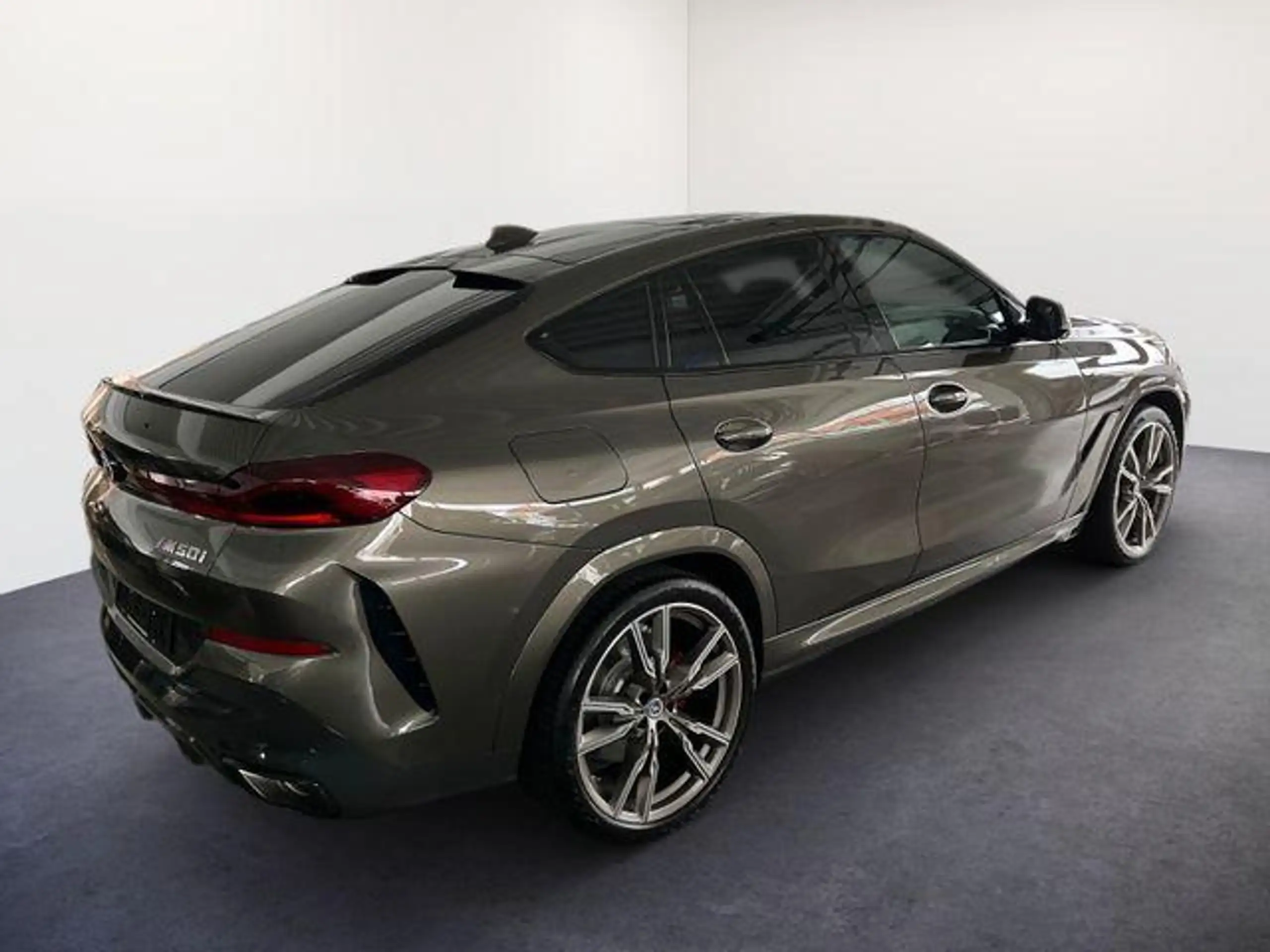 BMW - X6 M