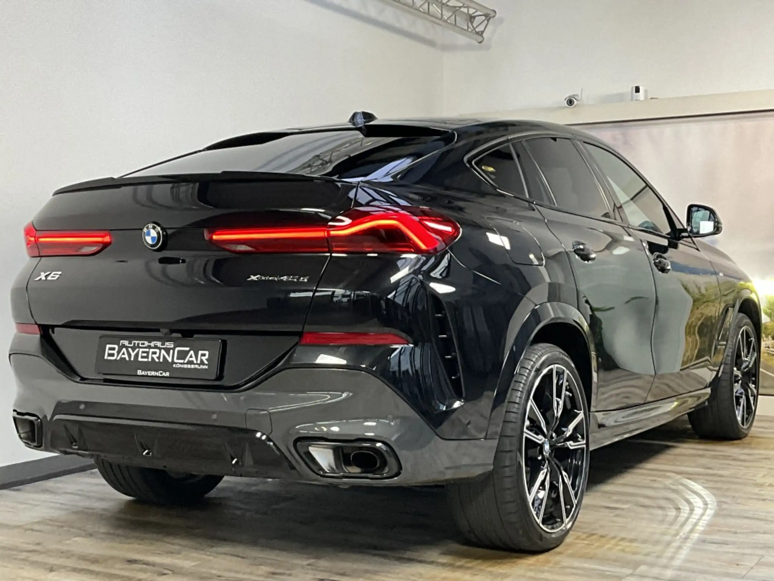 BMW - X6