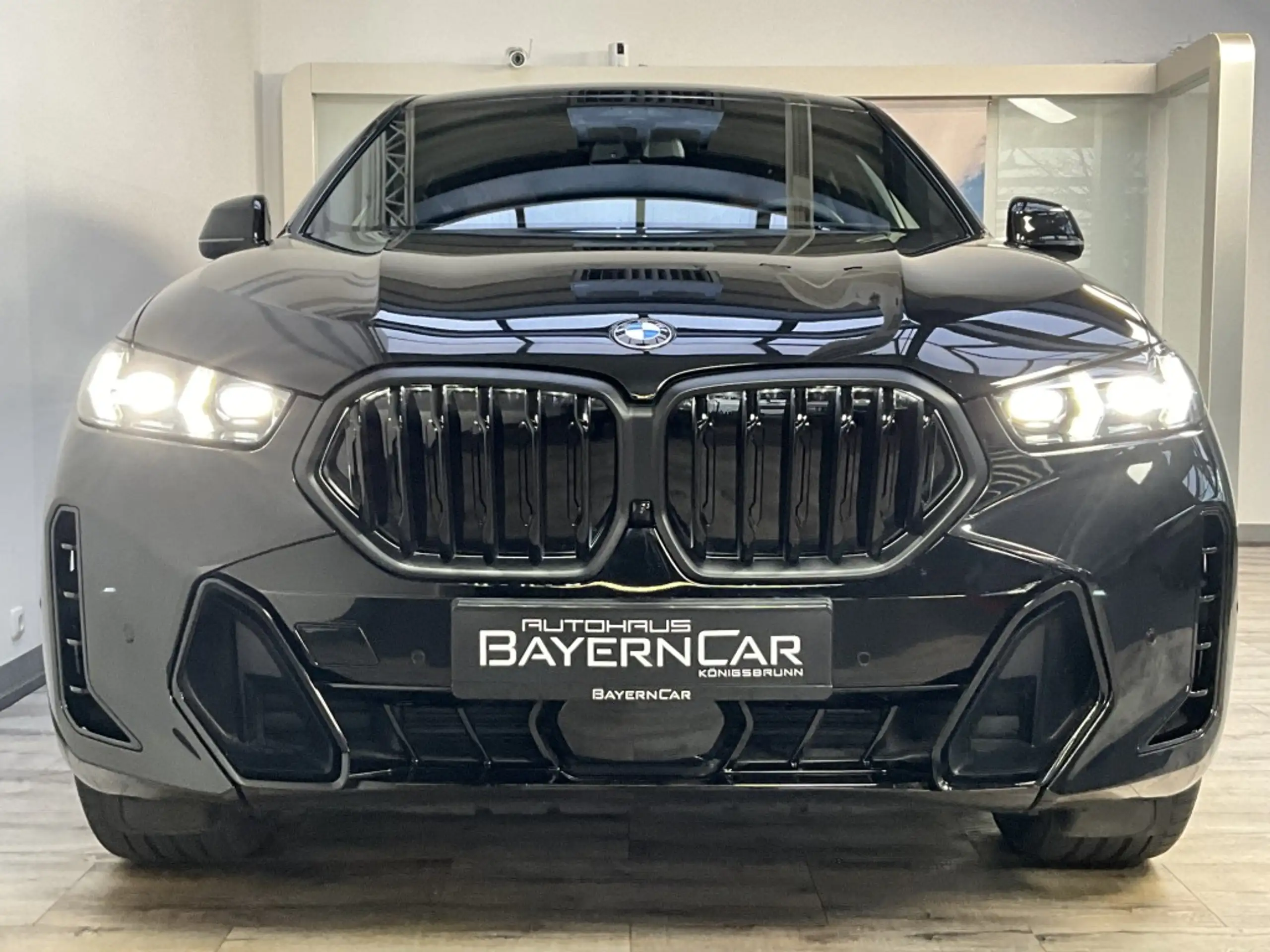 BMW - X6