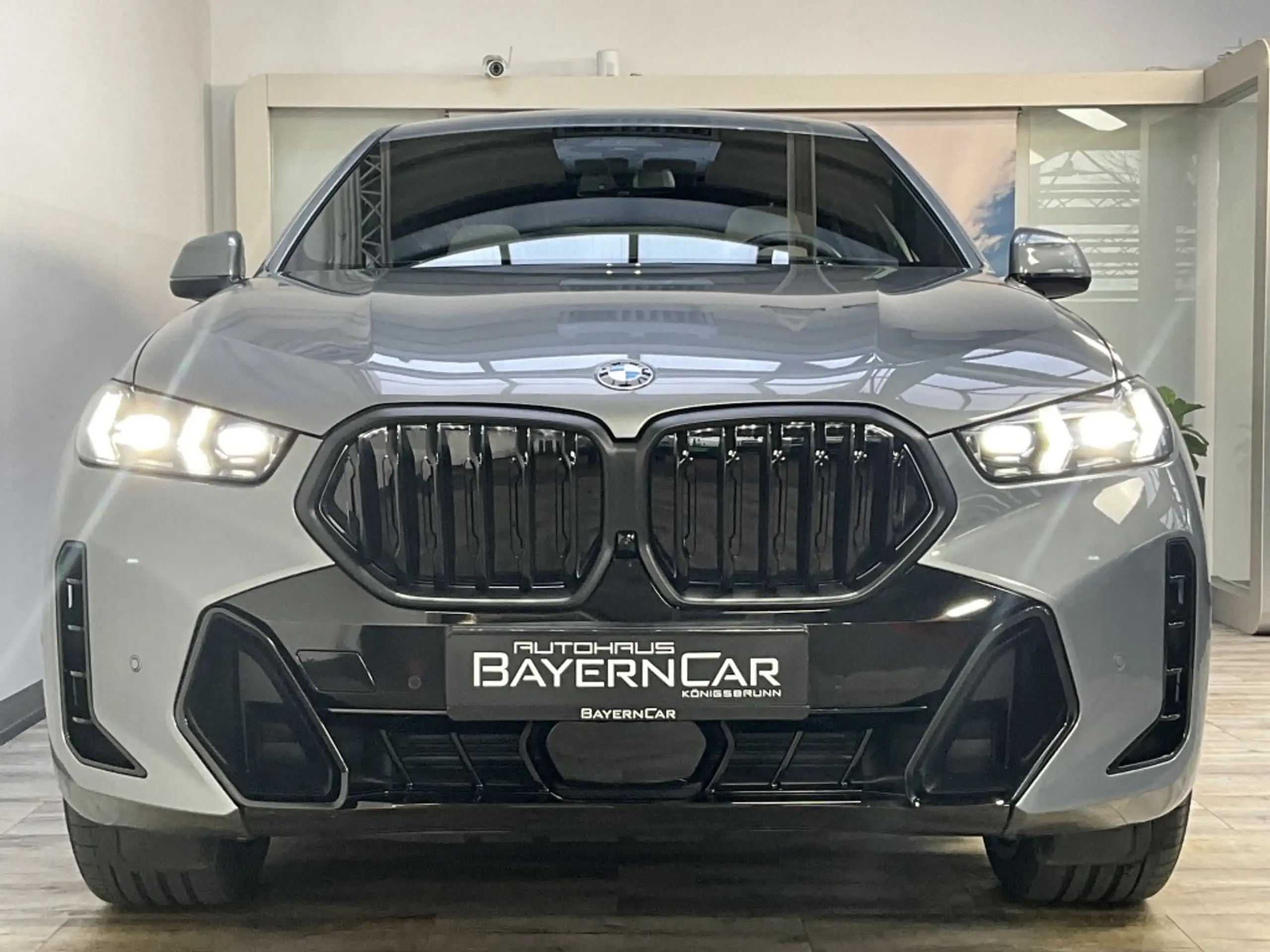 BMW - X6