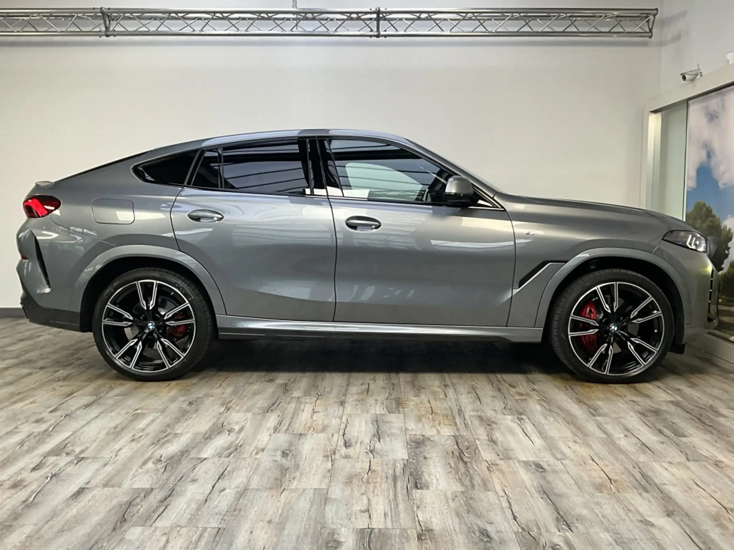 BMW - X6