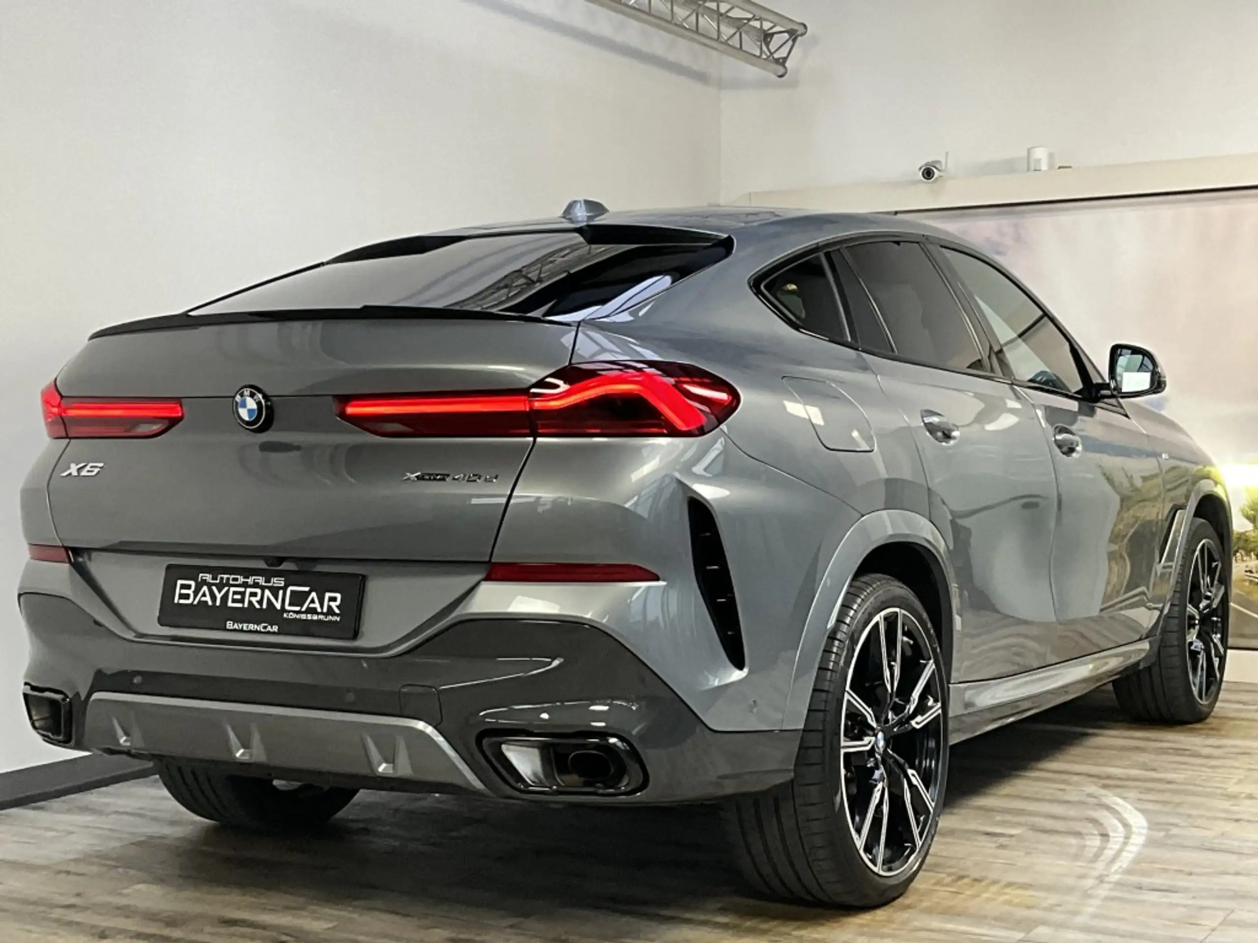 BMW - X6