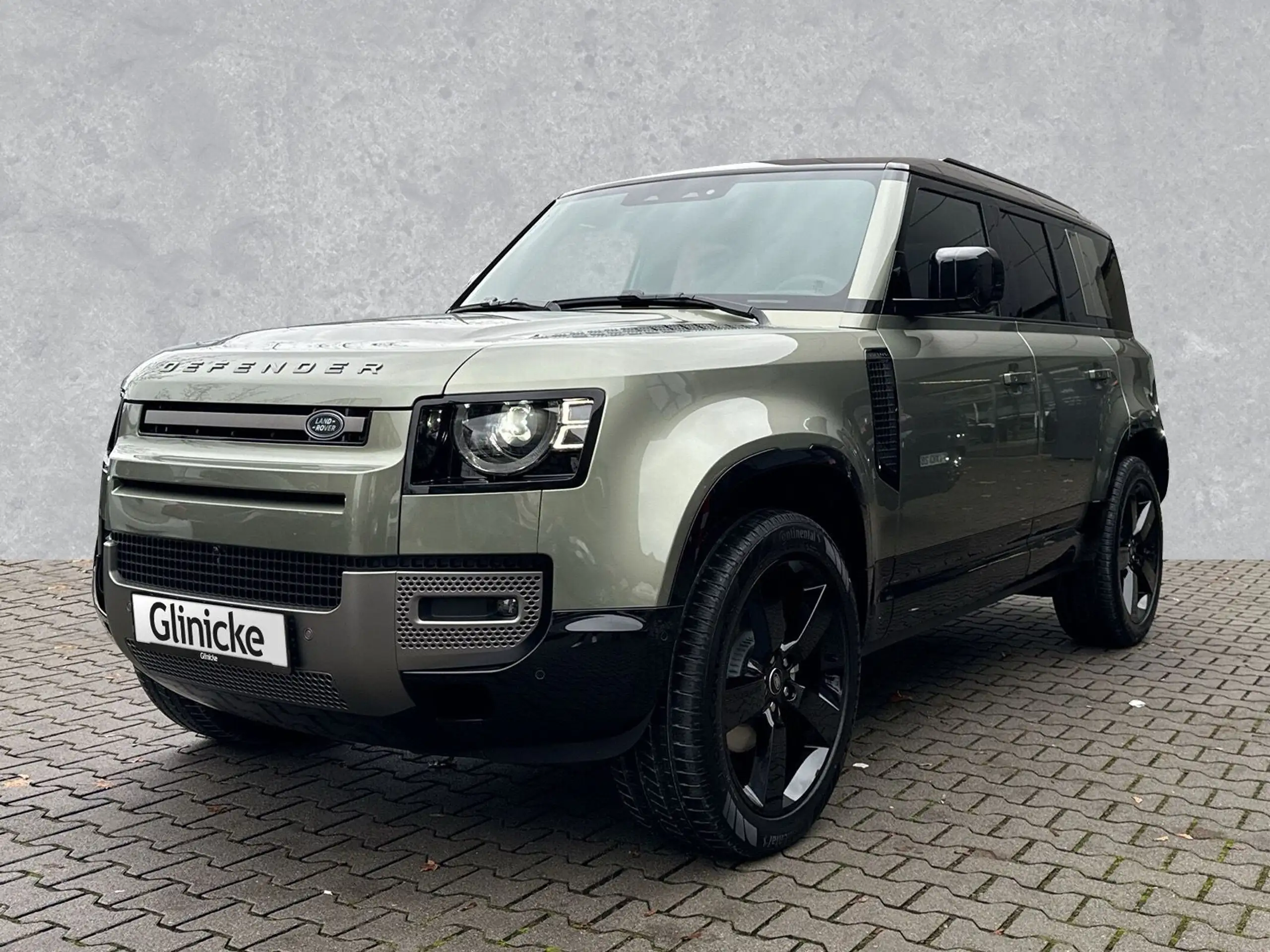 Land Rover Defender 2024