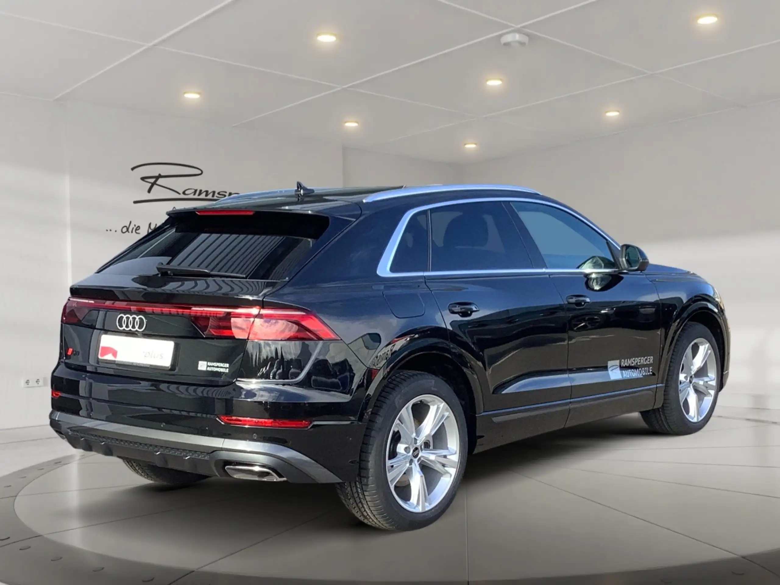 Audi - Q8