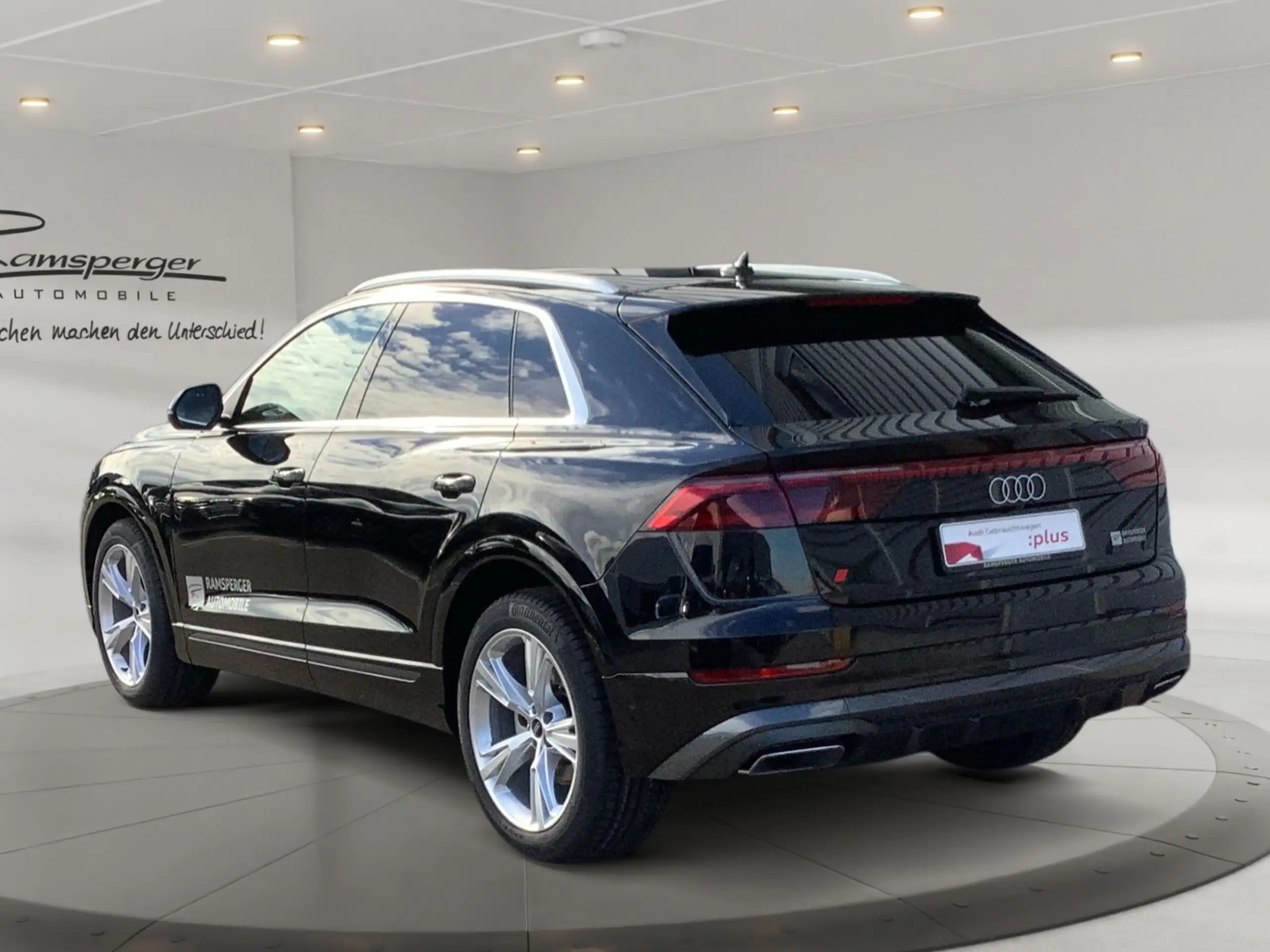 Audi - Q8