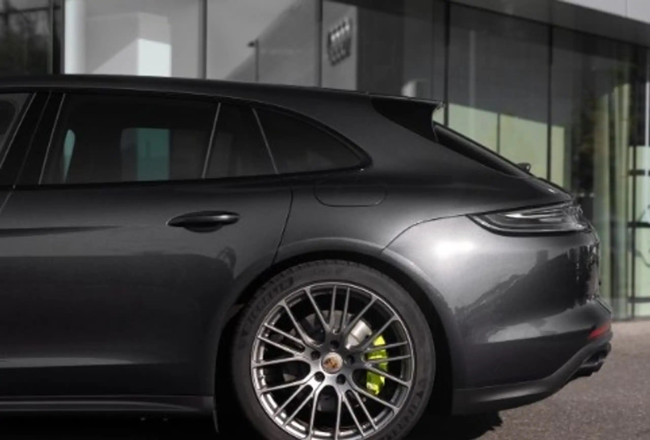 Porsche - Panamera