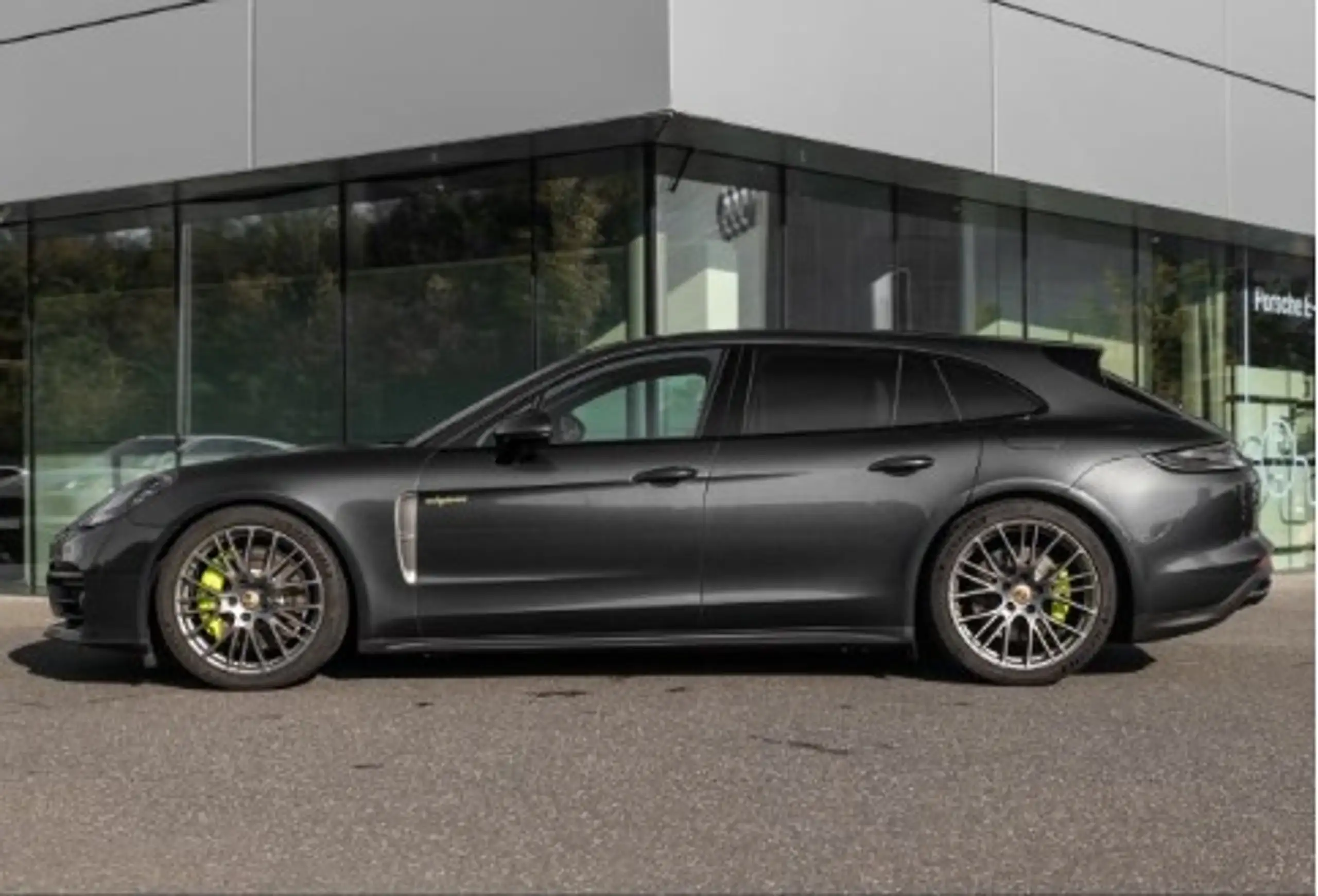 Porsche - Panamera