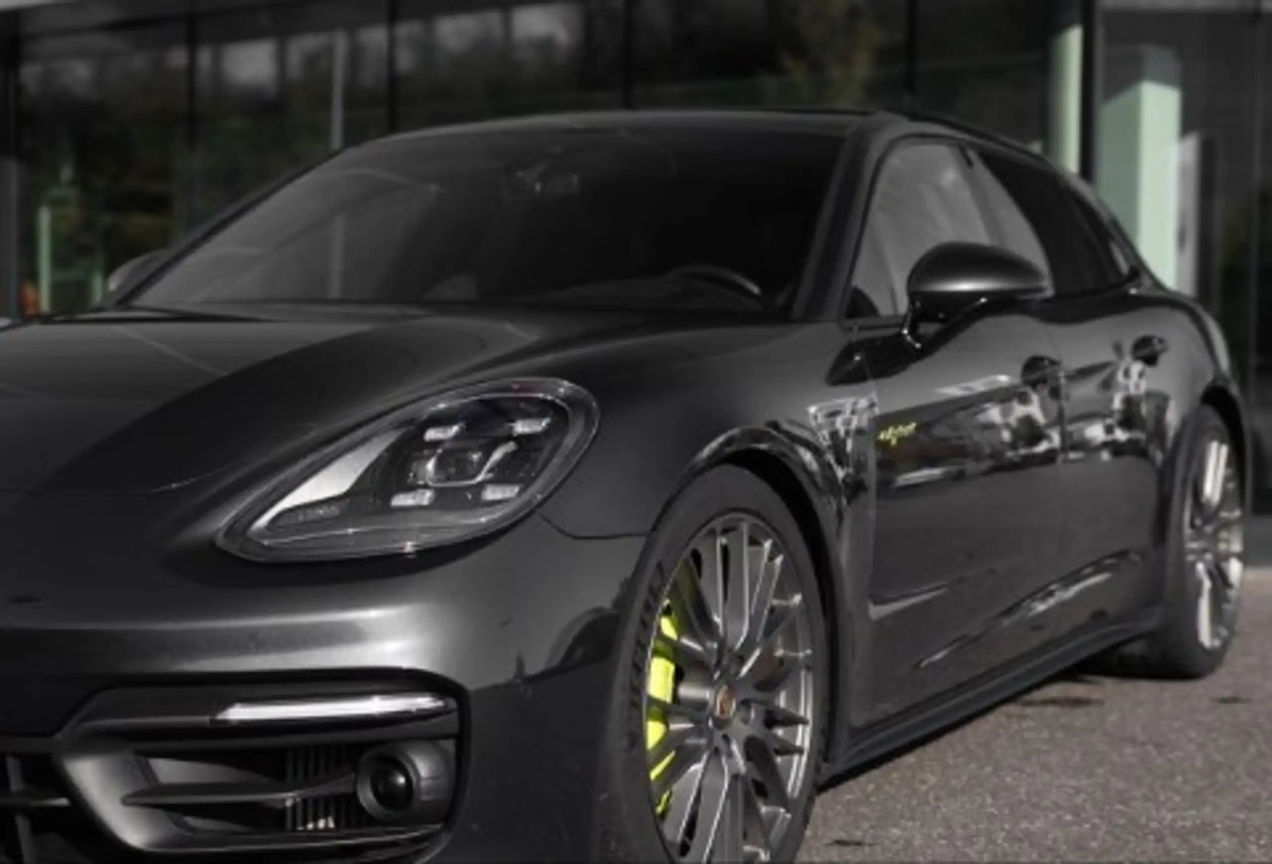 Porsche - Panamera