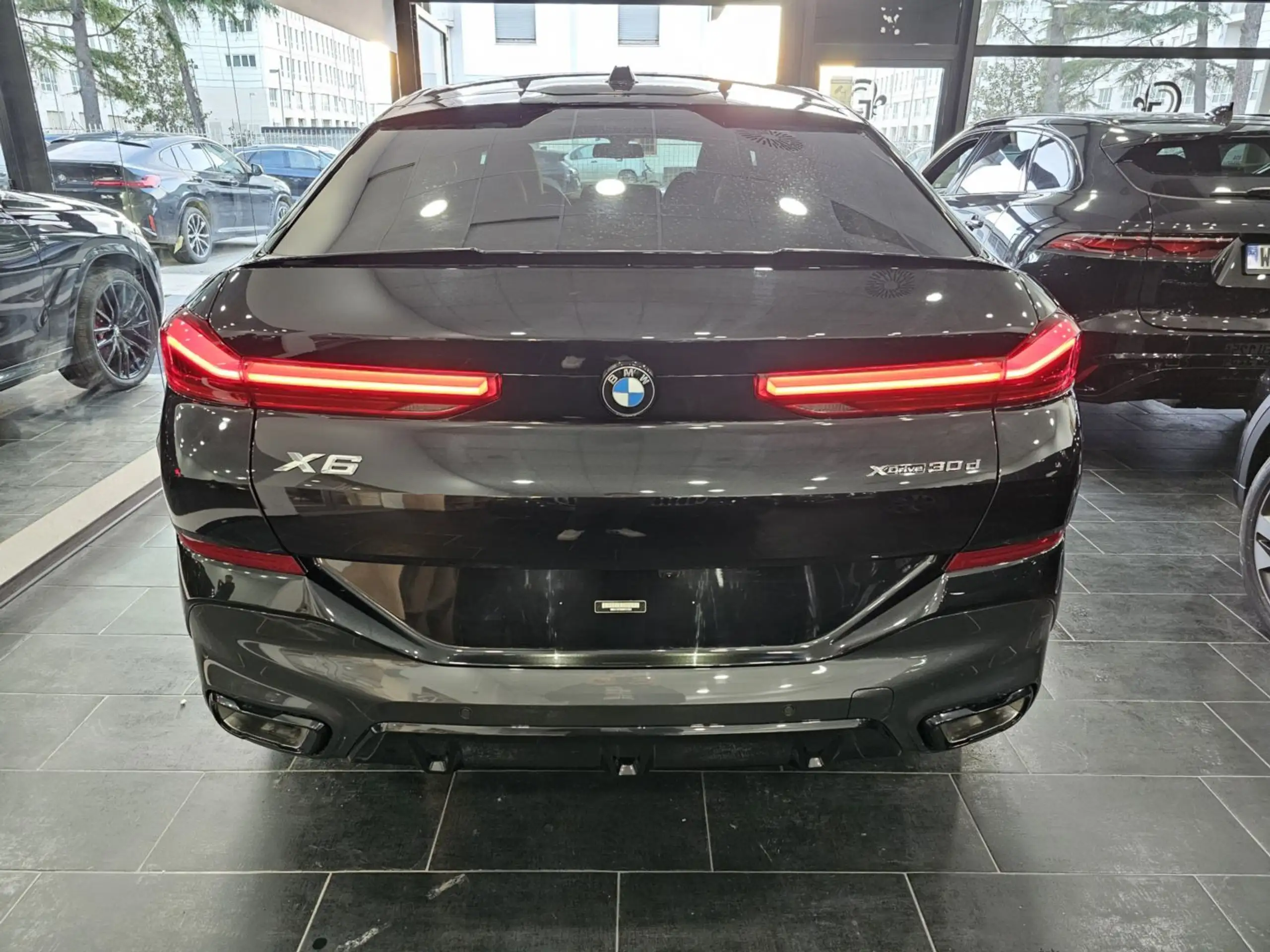 BMW - X6