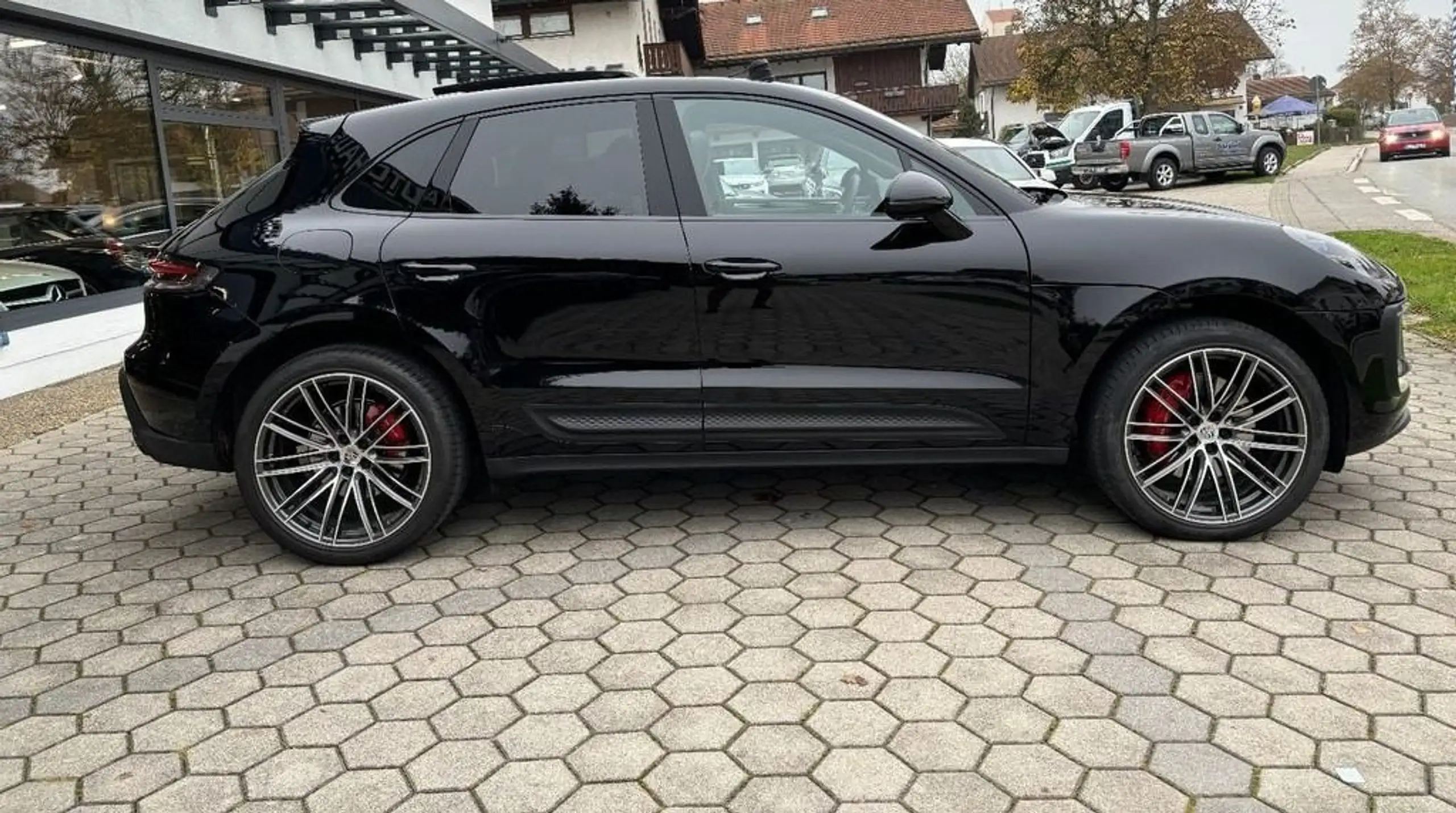 Porsche - Macan