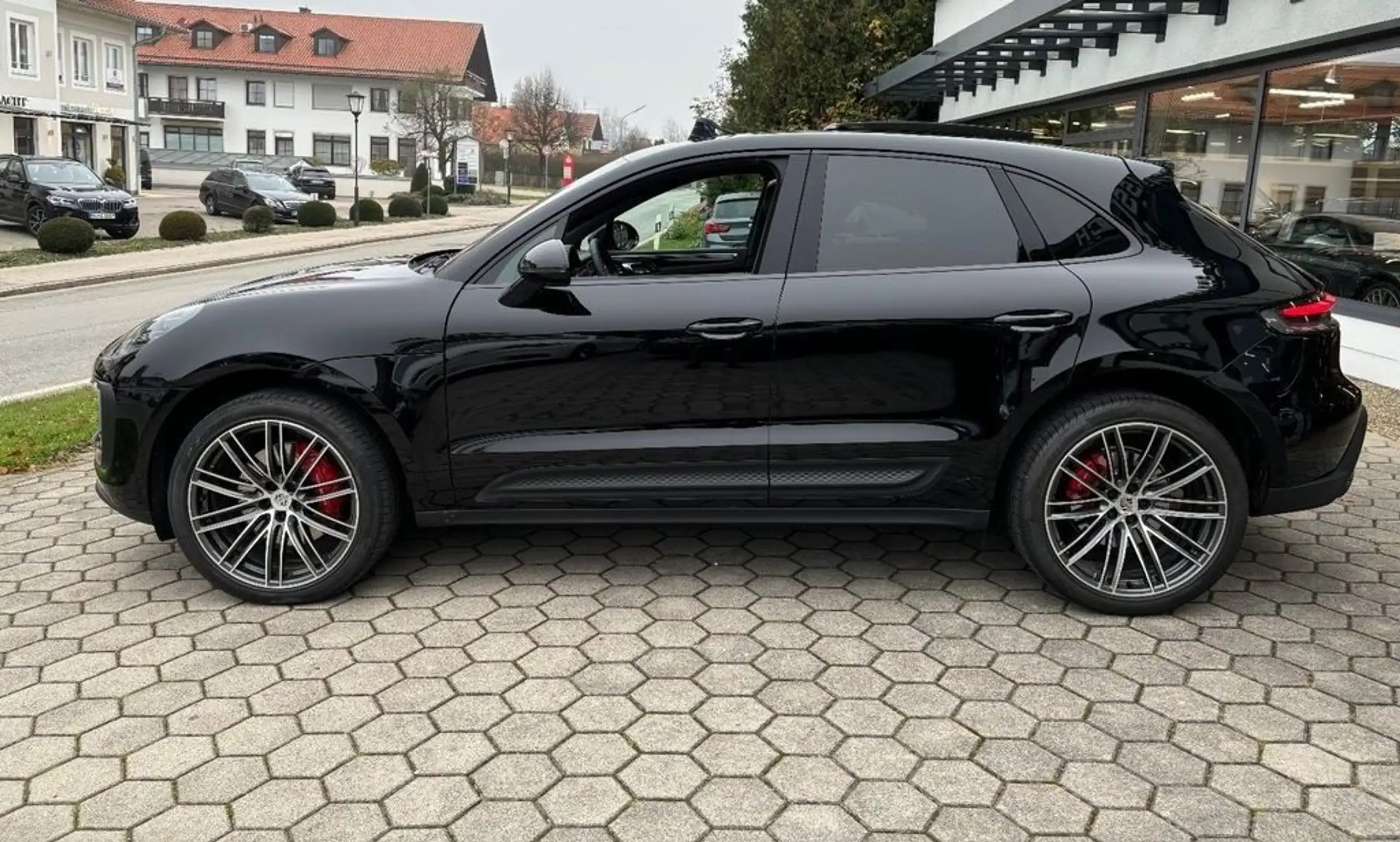 Porsche - Macan