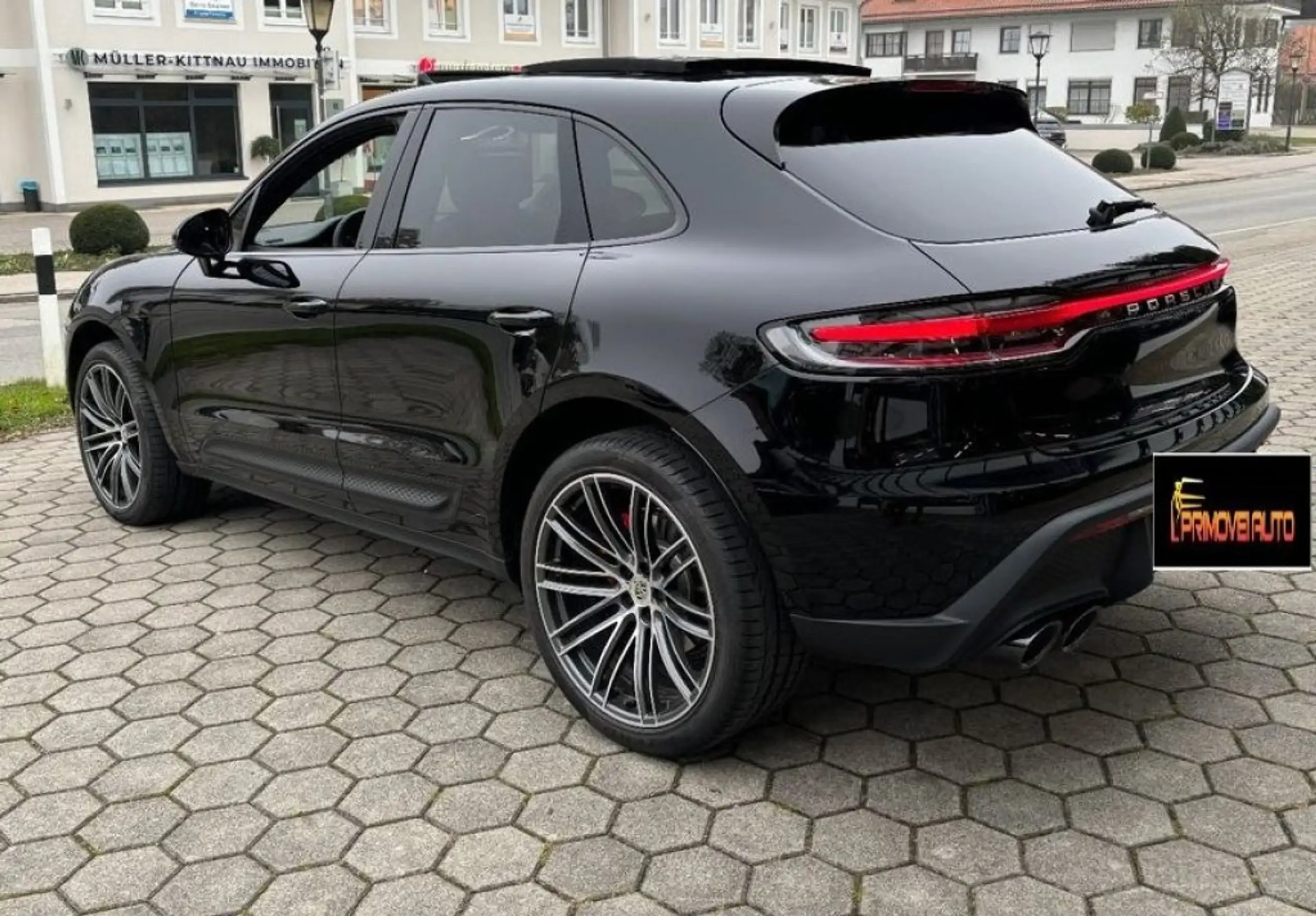 Porsche - Macan