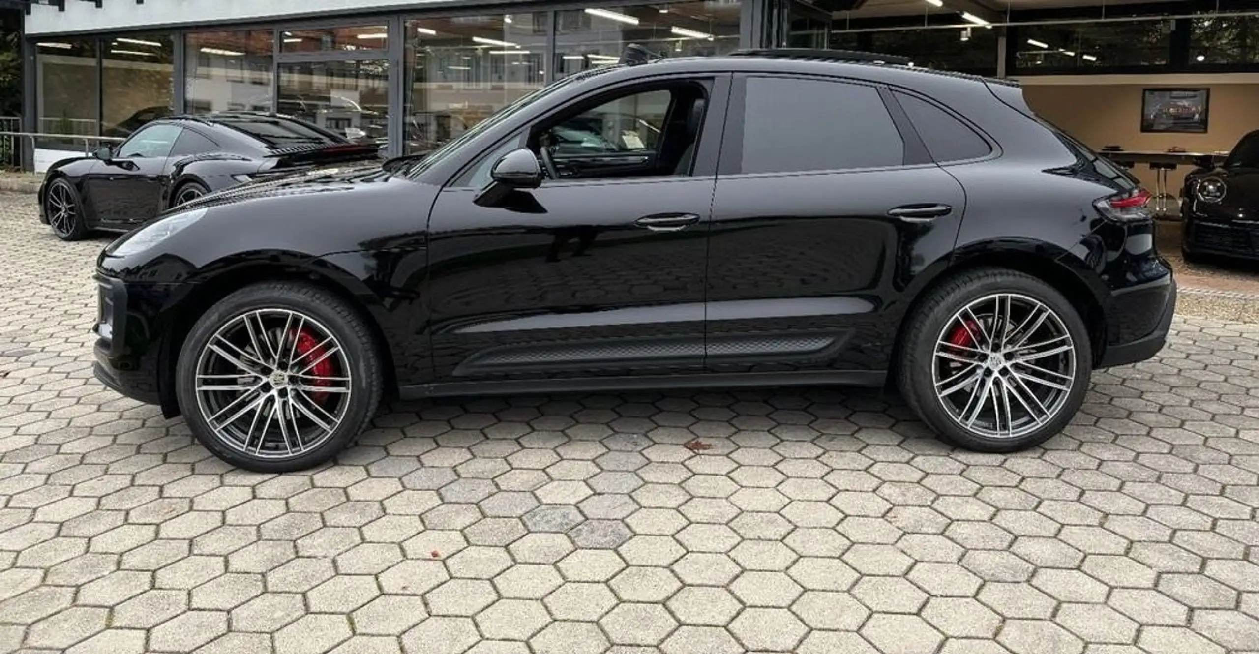 Porsche - Macan