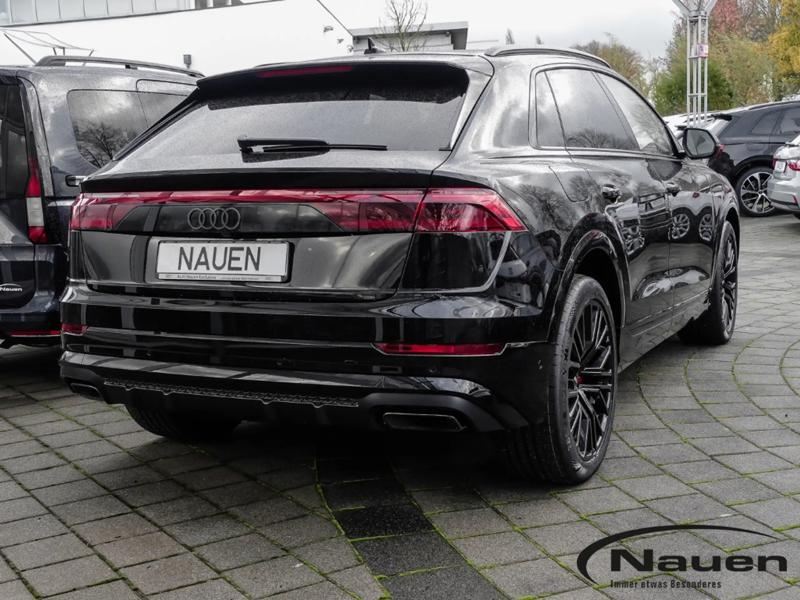 Audi - Q8