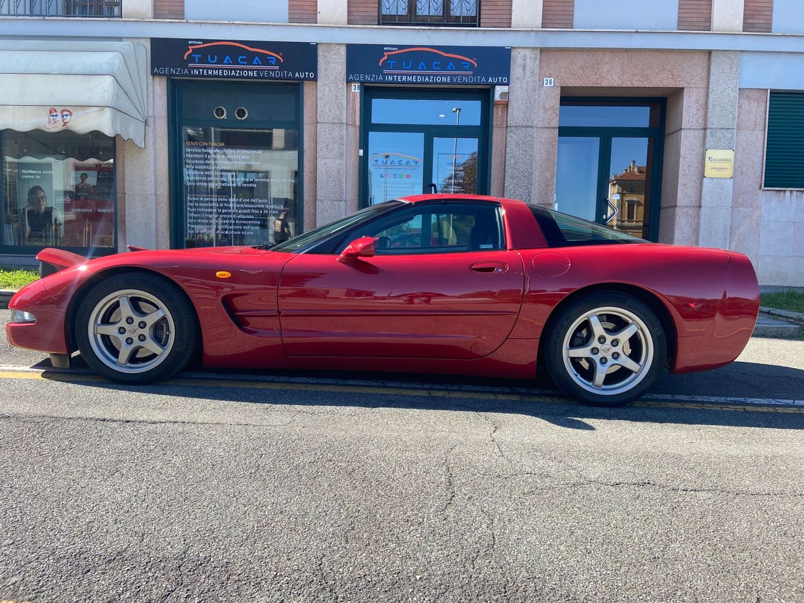 Chevrolet - Corvette