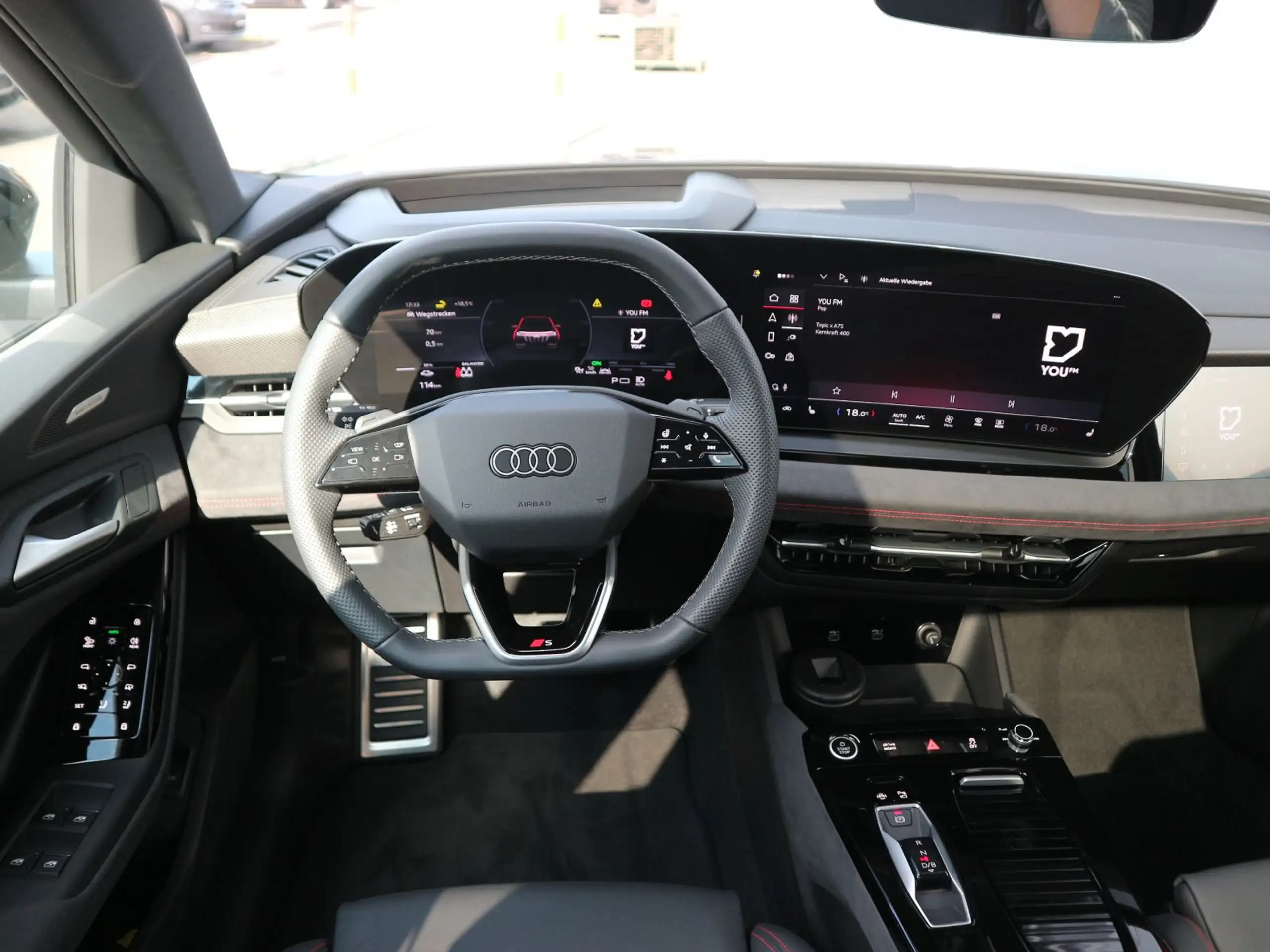 Audi - Q6