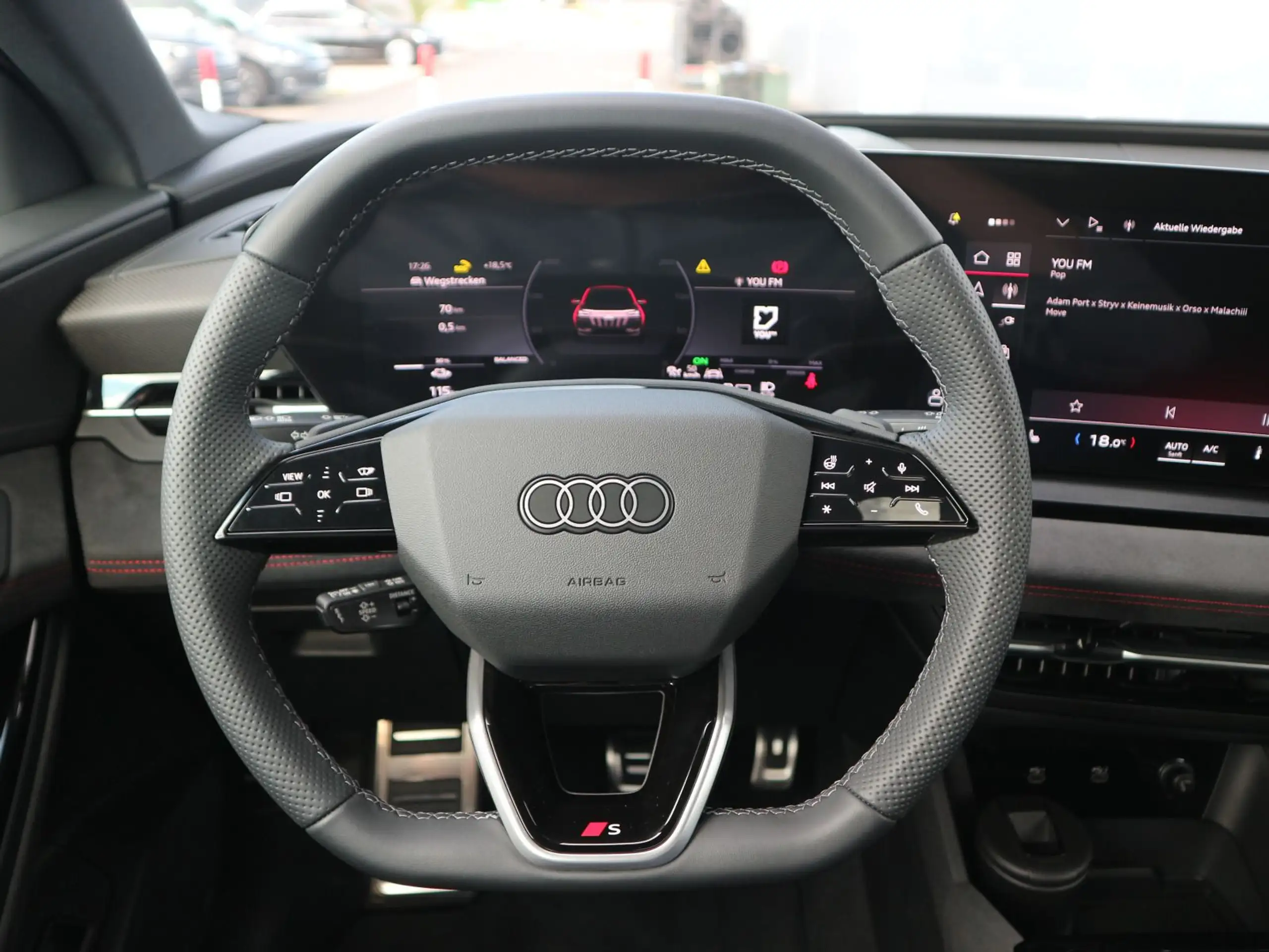 Audi - Q6