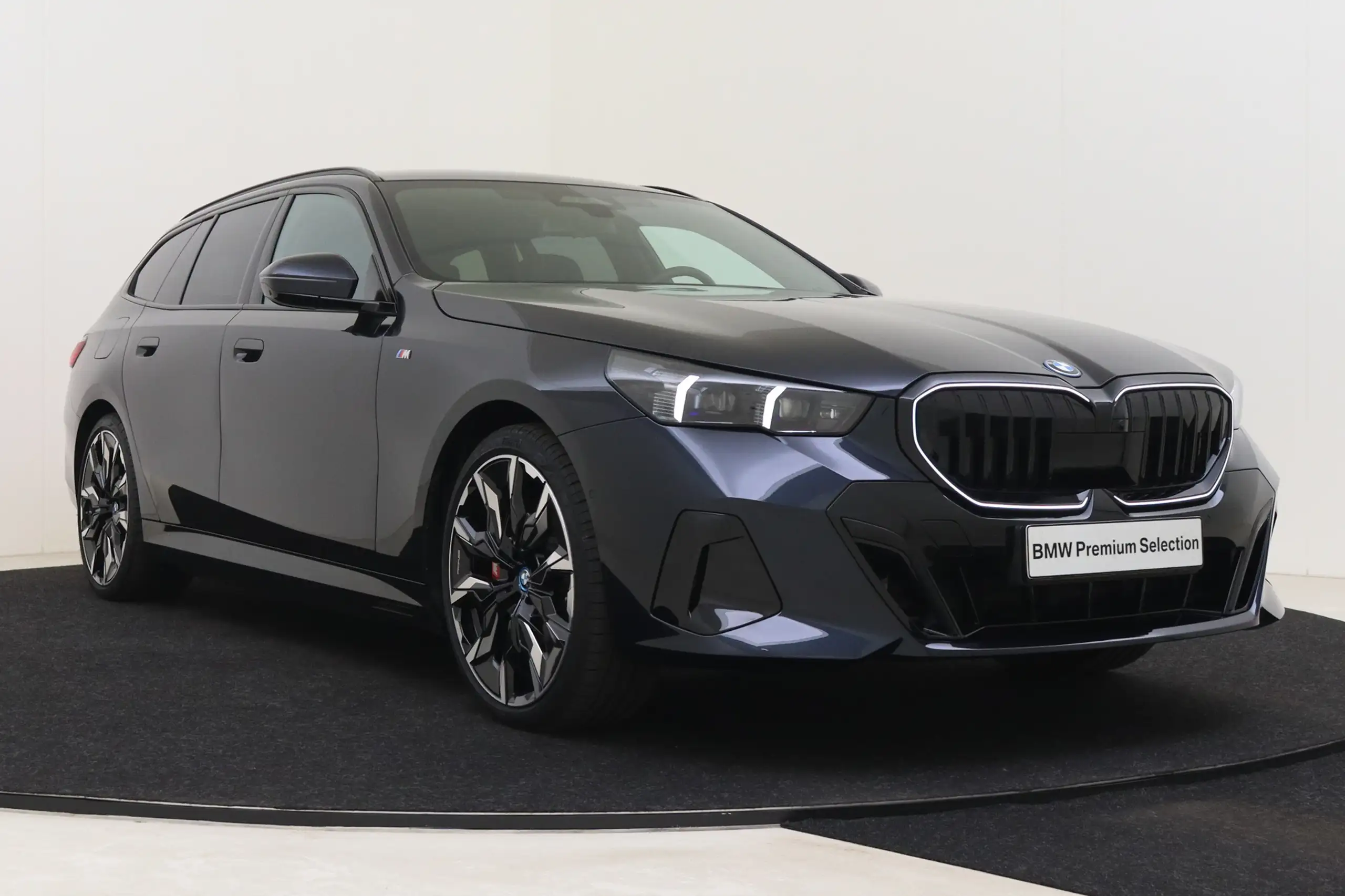 BMW - i5