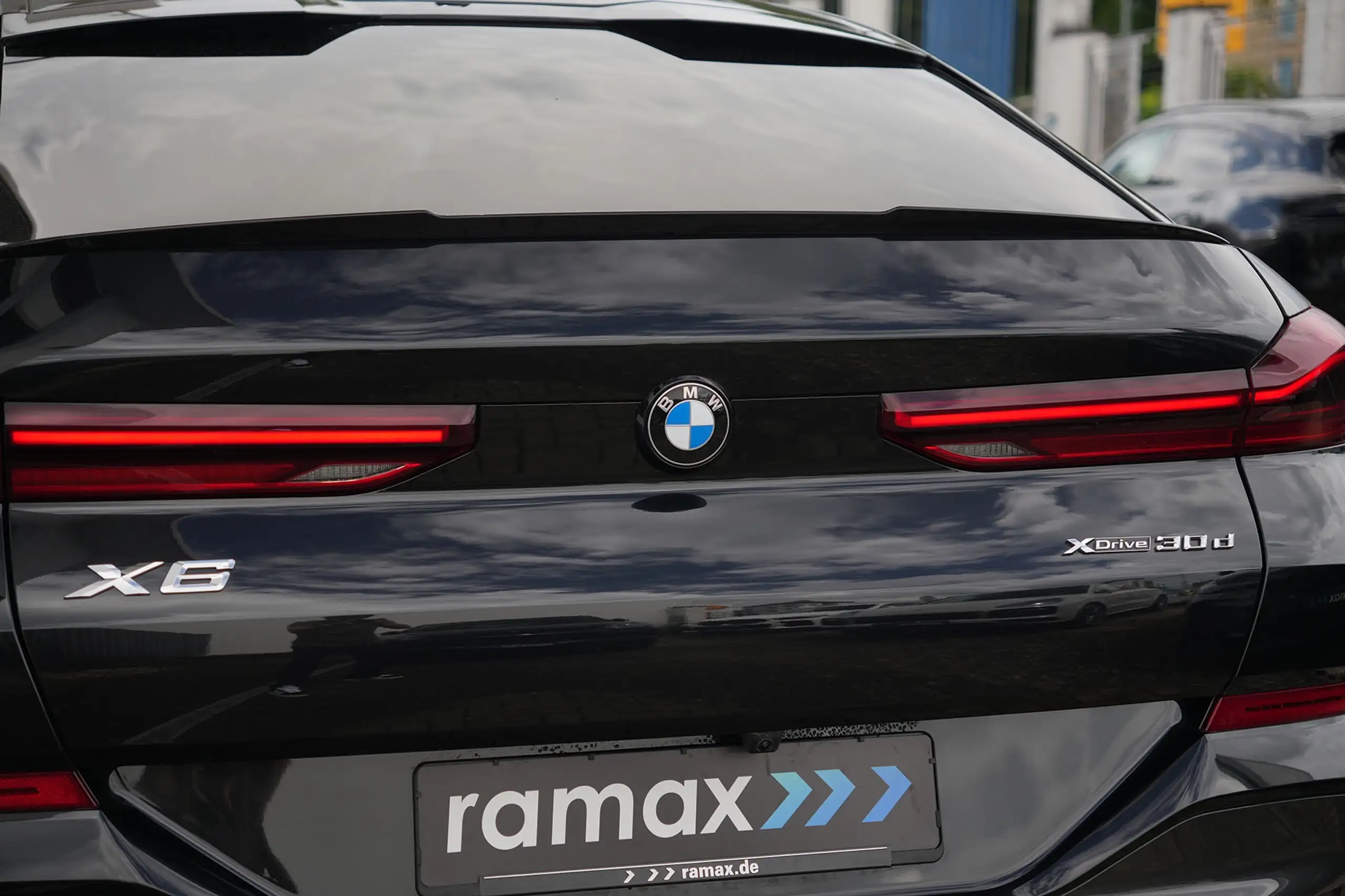 BMW - X6