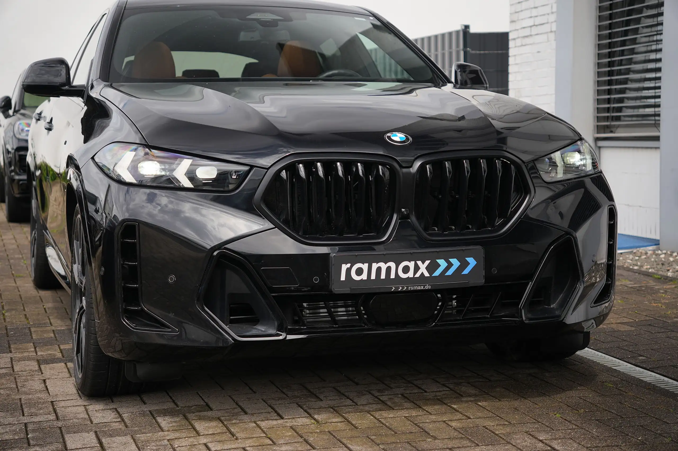 BMW - X6