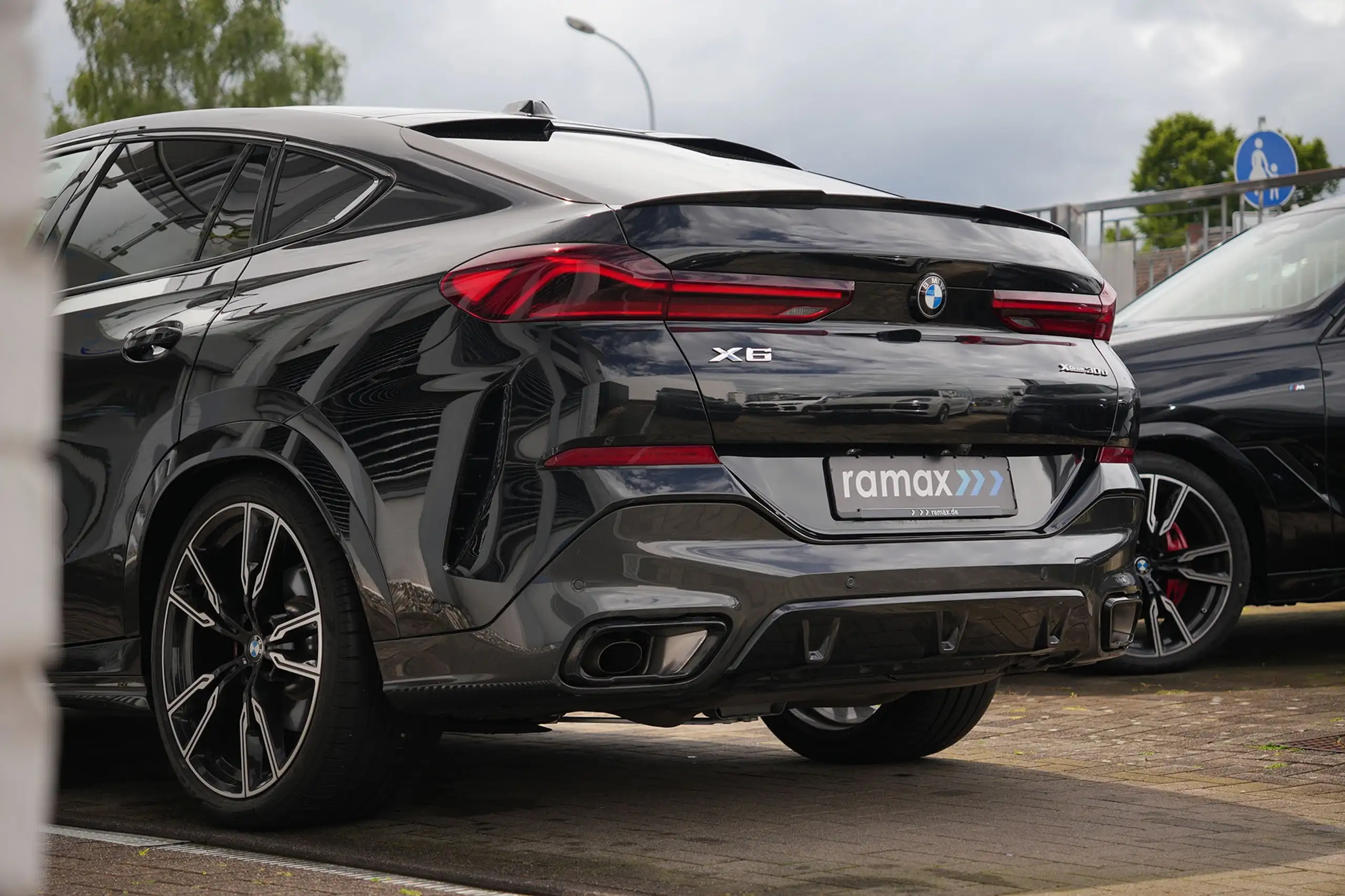 BMW - X6