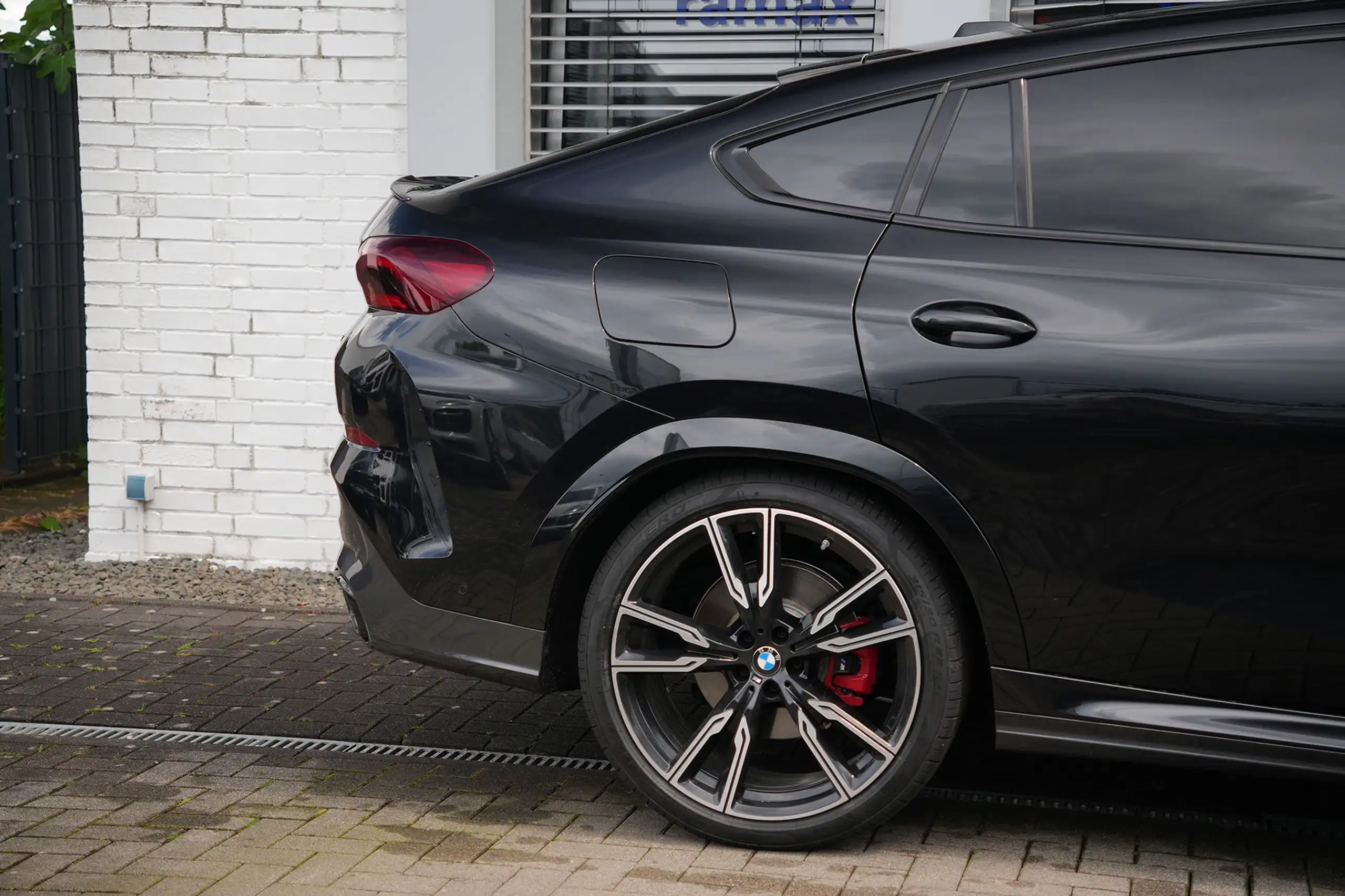 BMW - X6