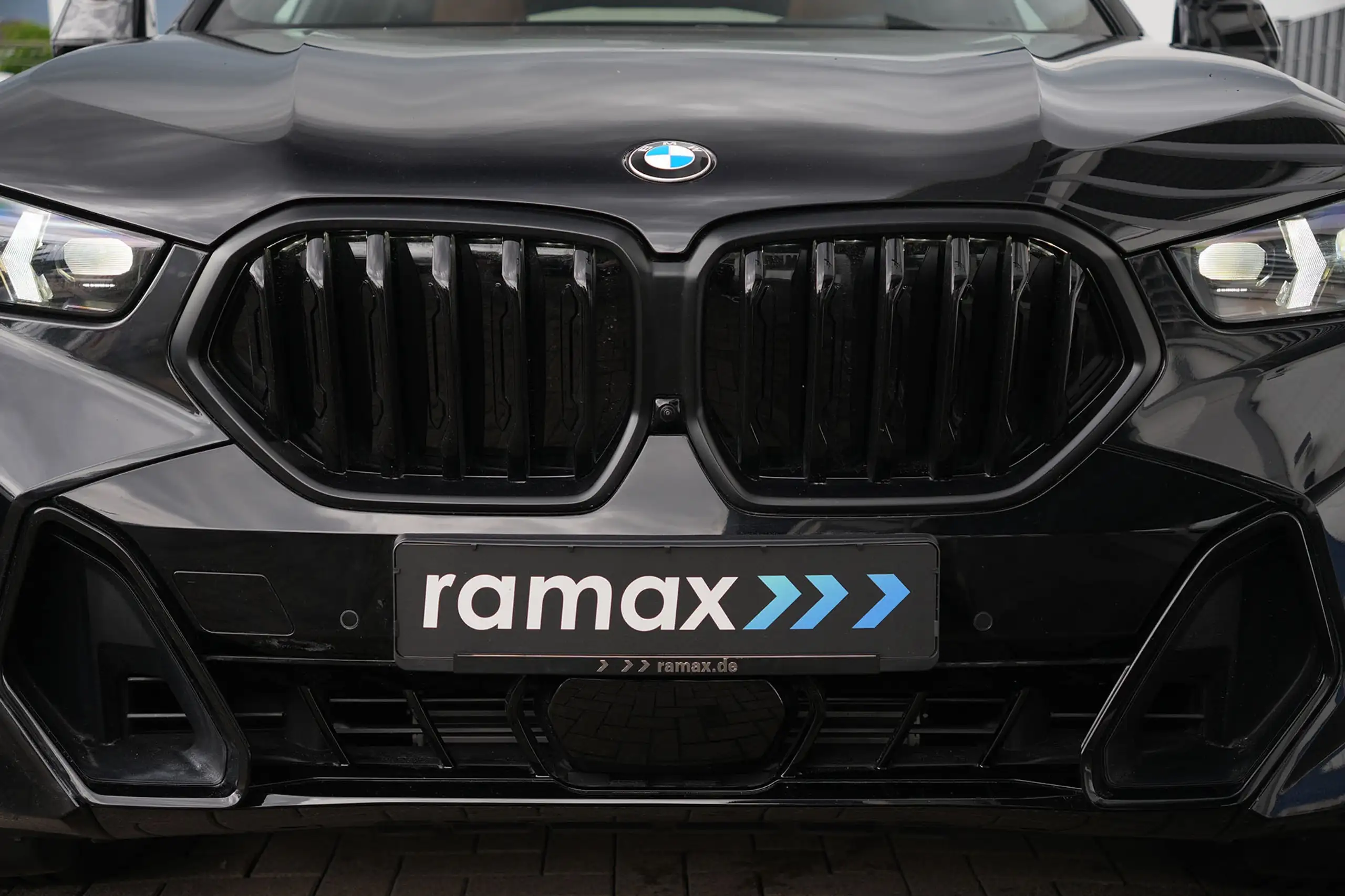 BMW - X6