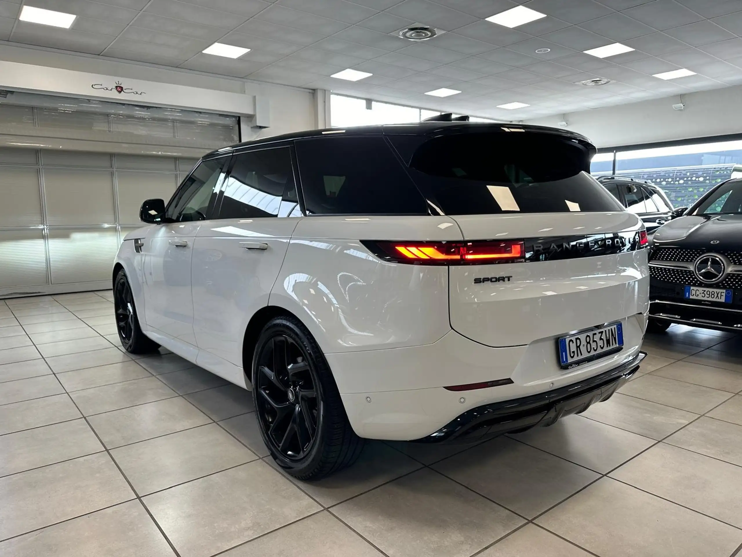 Land Rover - Range Rover Sport