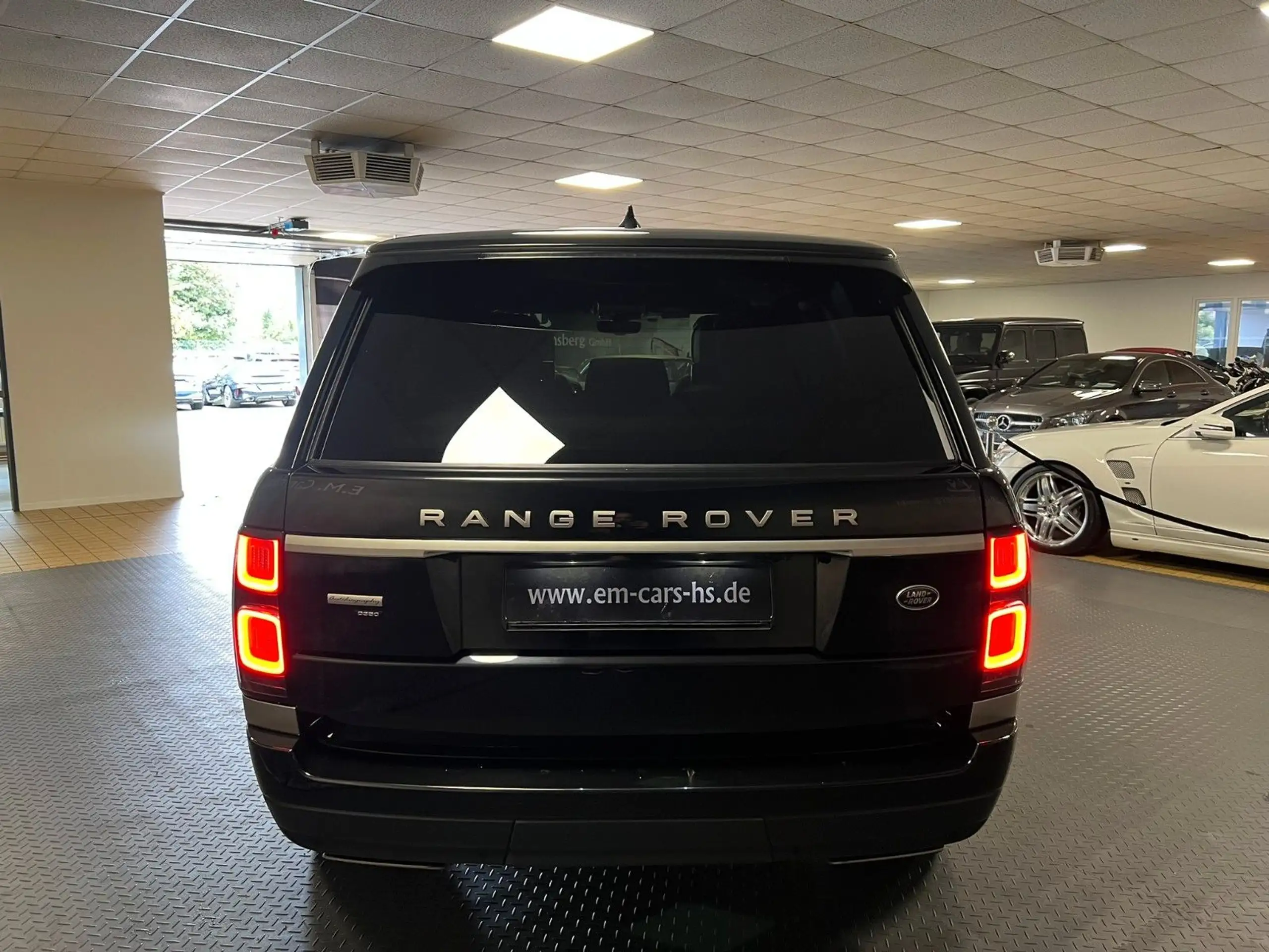 Land Rover - Range Rover