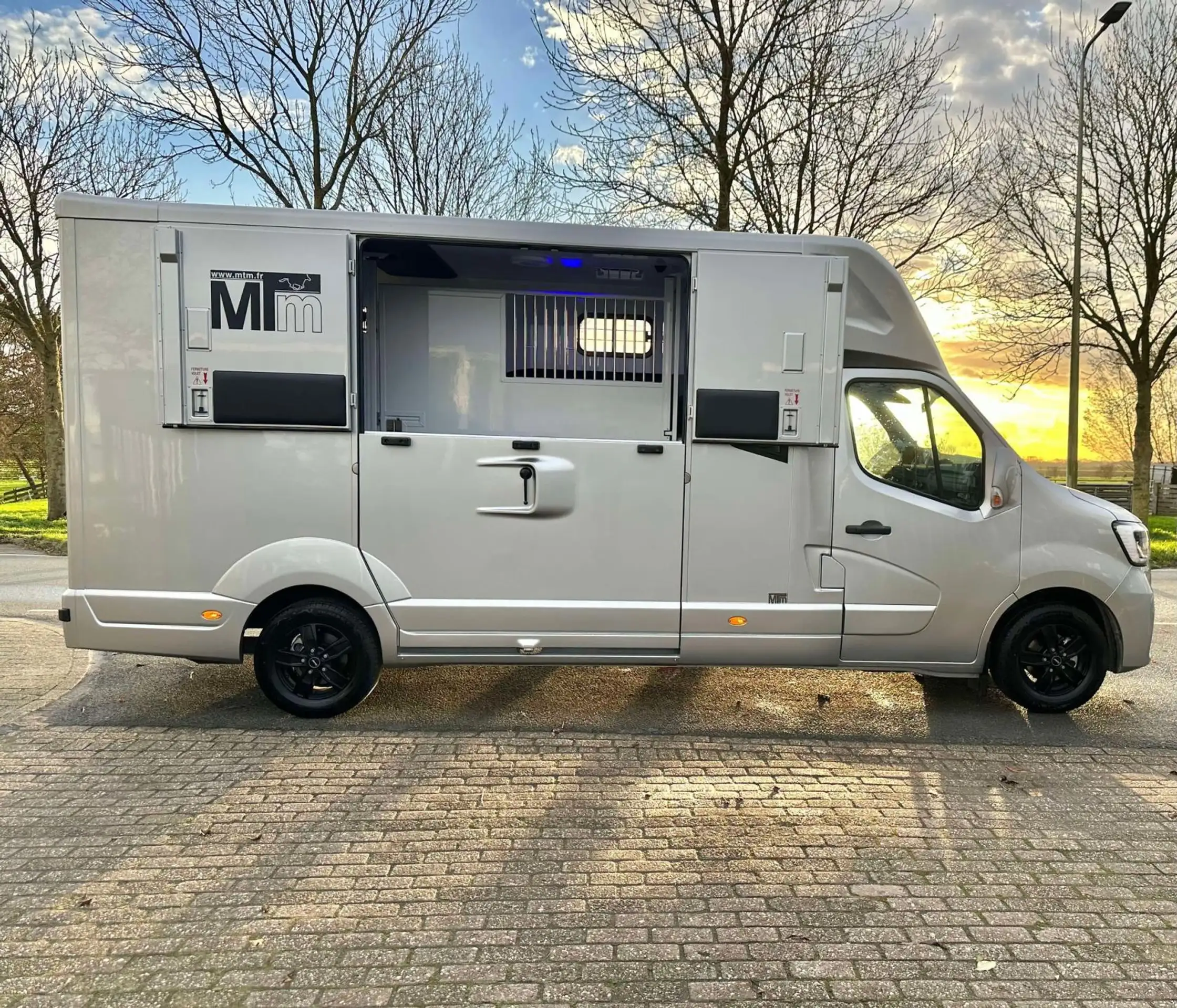 Renault - Master