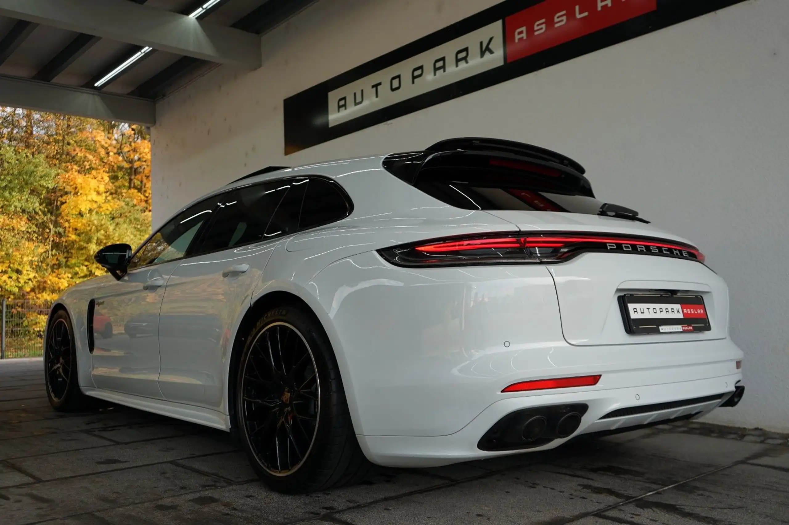 Porsche - Panamera